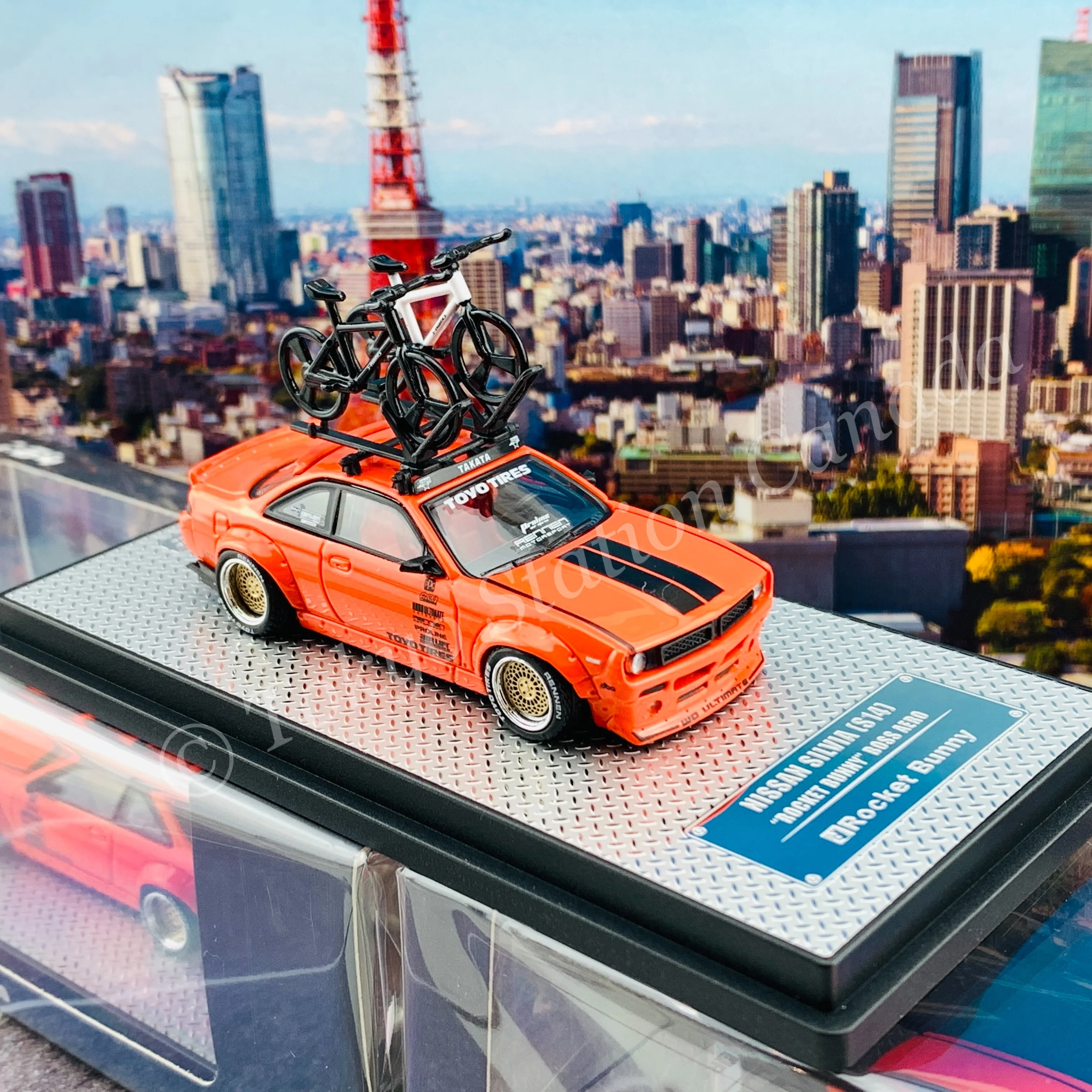 INNO64 1/64 NISSAN SILVIA S14 Rocket Bunny Boss Aero With Roof Rack and Bicycles IN64-S14B-SEMA15 - Image 6