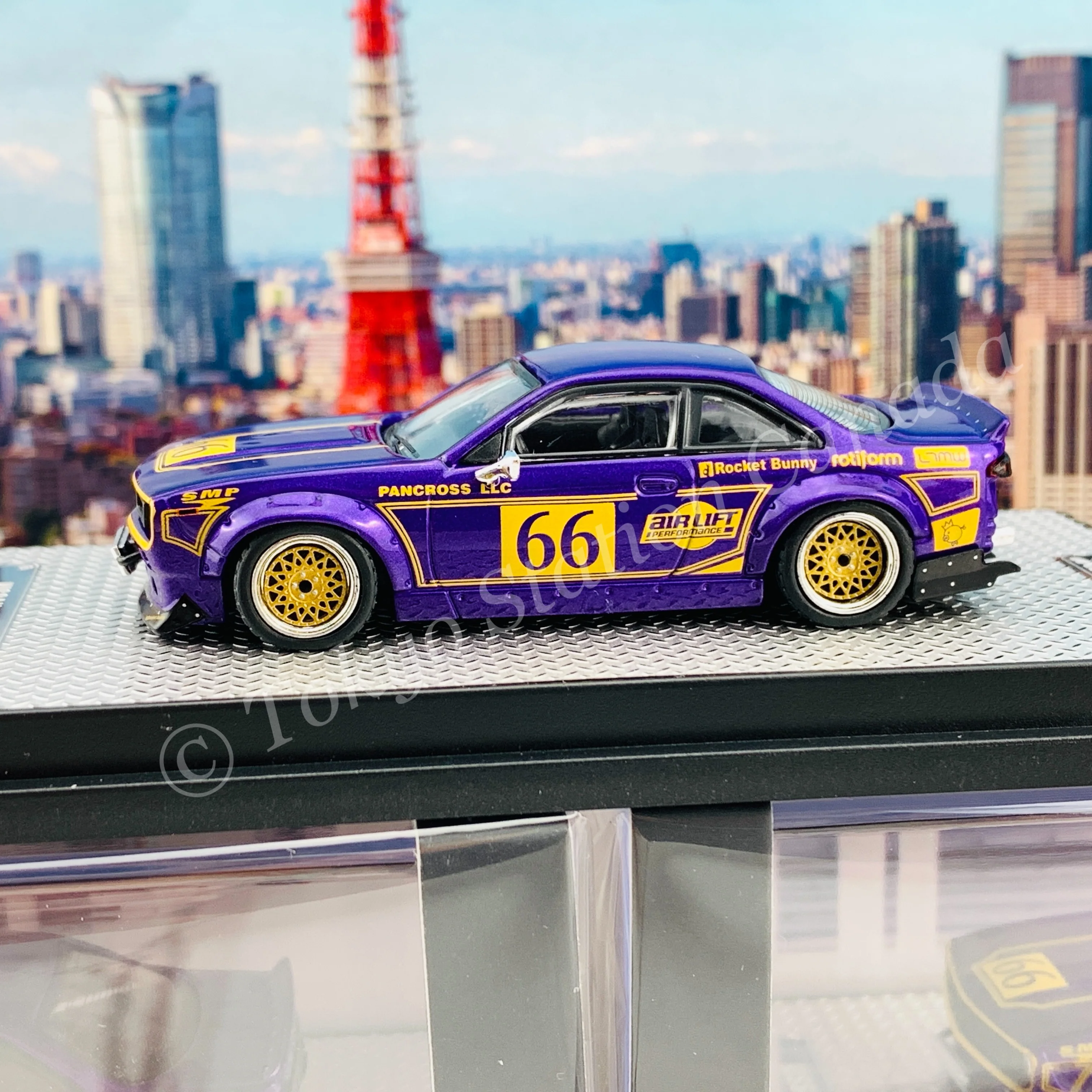 INNO64 1/64 NISSAN SILVIA S14 ROCKET BUNNY BOSS AERO Metallic Purple IN64-S14B-MP - Image 3