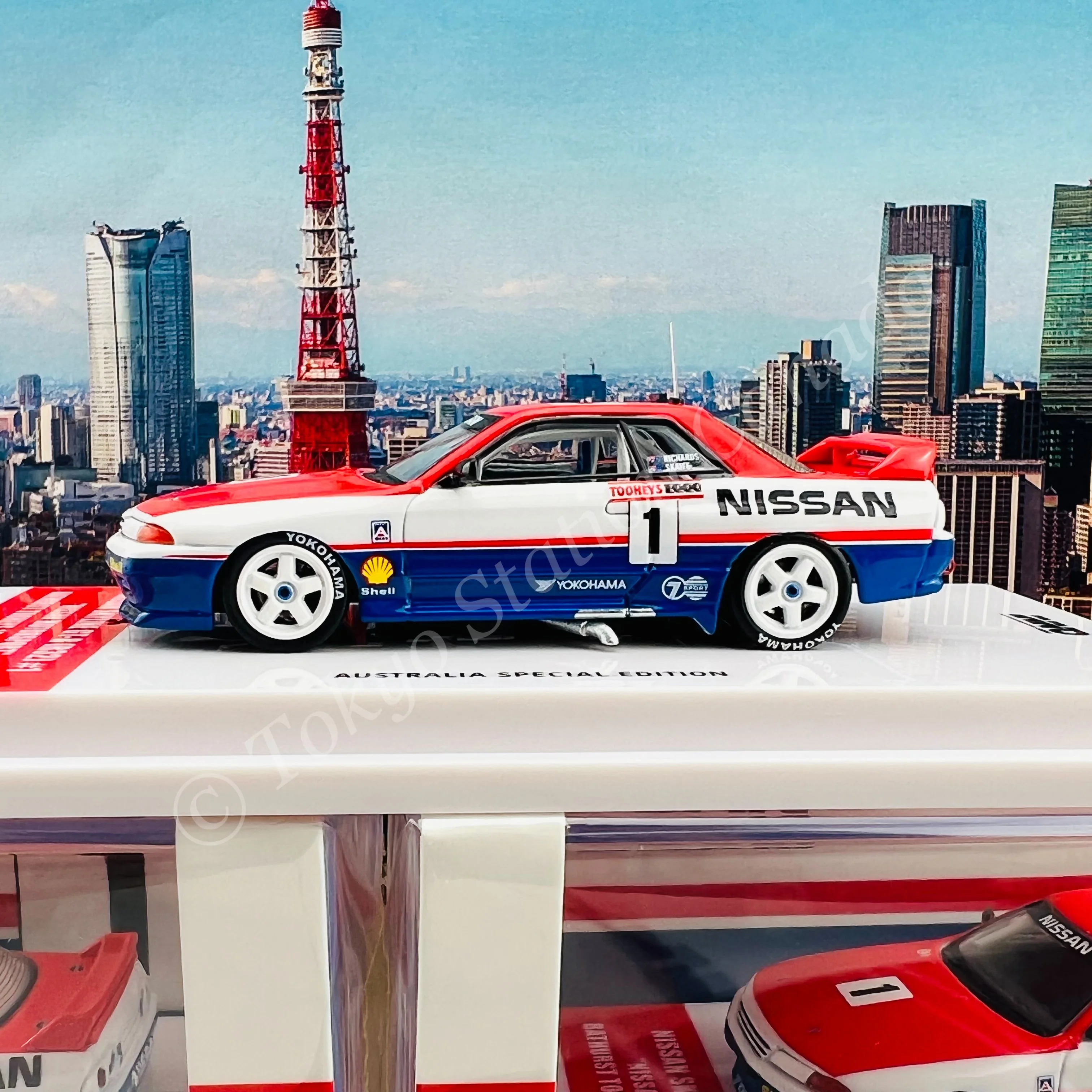 INNO64 1/64 NISSAN SKYLINE GT-R R32 #1 "NISSAN MOTORSPORT" Bathurst Tooheys 1000 Winner 1991 Jim Richards / Mark Skaife Australia Special Edition IN64-R32-1KT91 - Image 3