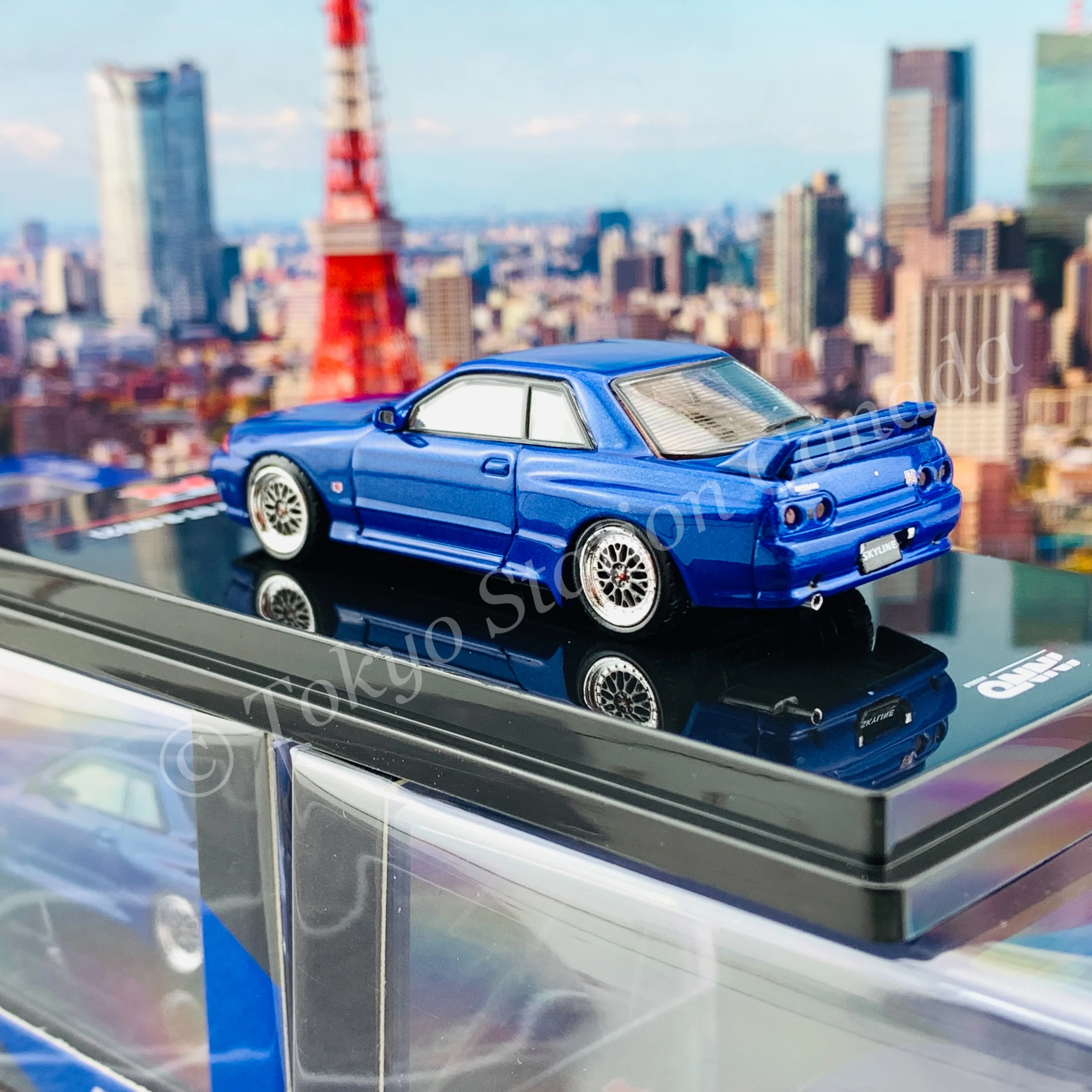 INNO64 1/64 NISSAN SKYLINE GT-R (R32) Blue  With Extra Wheels and Extra decals IN64-R32-BLU - Image 4