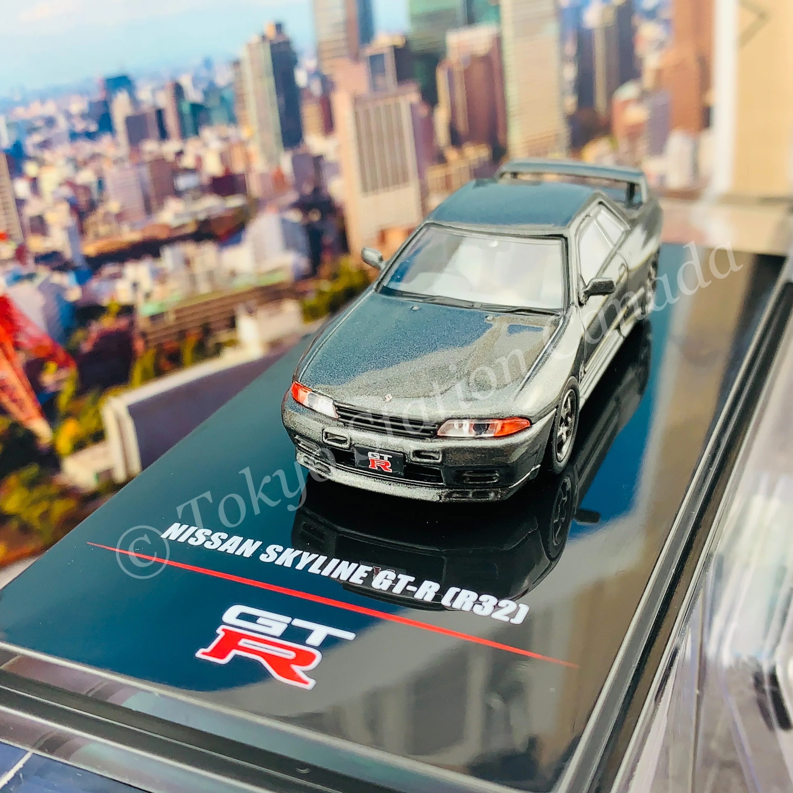 INNO64 1/64 NISSAN SKYLINE GTR R32 Gun Grey Metallic  W/ Extra Wheels IN64-R32-GGM - Image 3