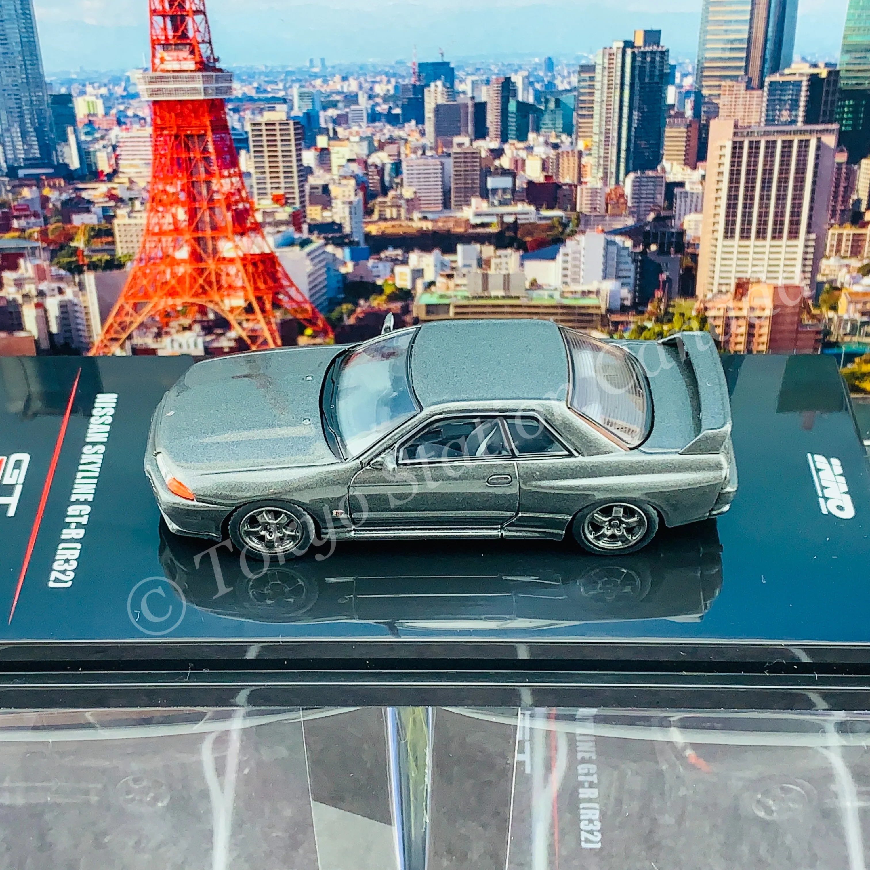 INNO64 1/64 NISSAN SKYLINE GTR R32 Gun Grey Metallic  W/ Extra Wheels IN64-R32-GGM - Image 5