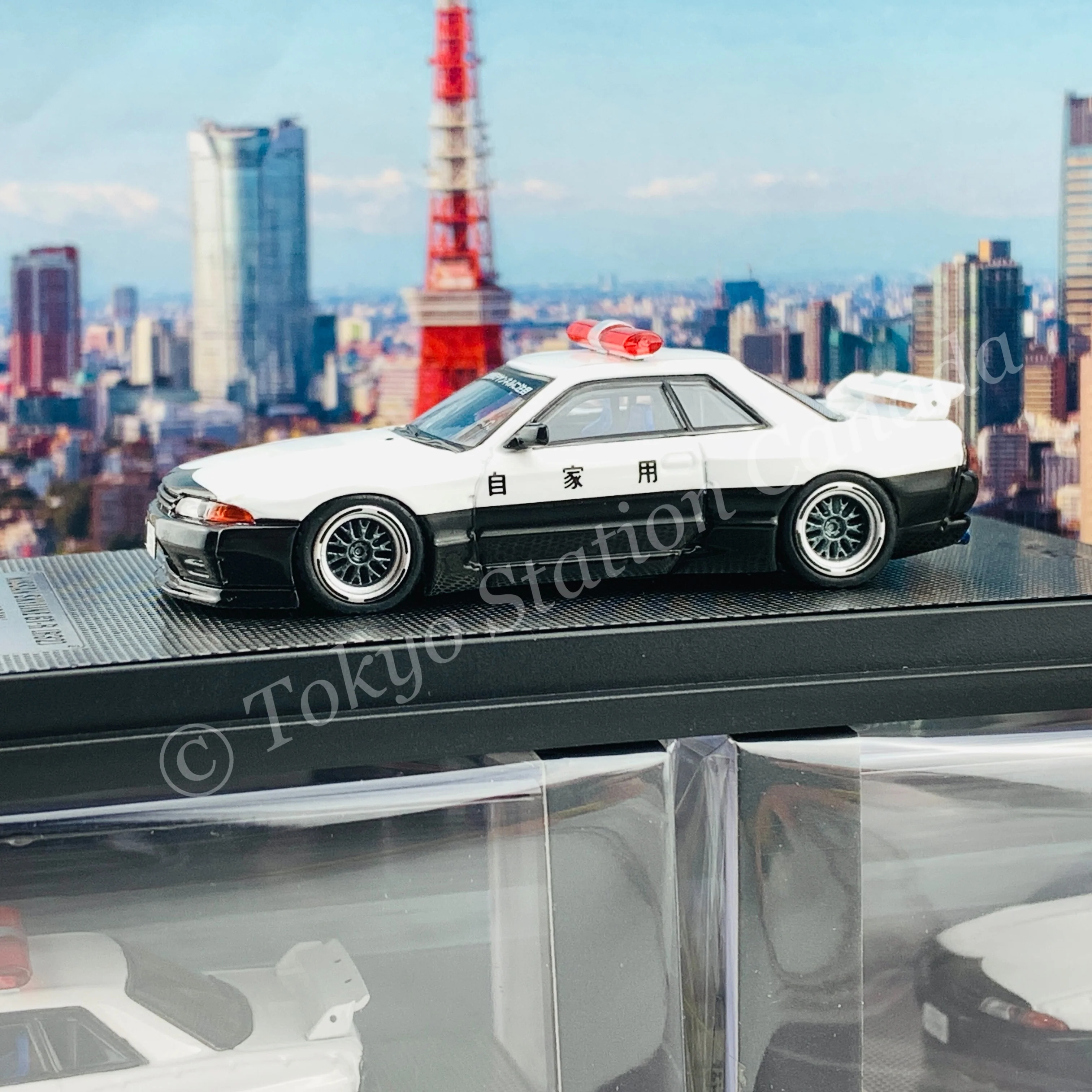 INNO64 1/64 NISSAN SKYLINE GT-R (R32) "PANDEM ROCKET BUNNY"  Japan Police Livery Drift Car IN64-R32P-JPDC - Image 2