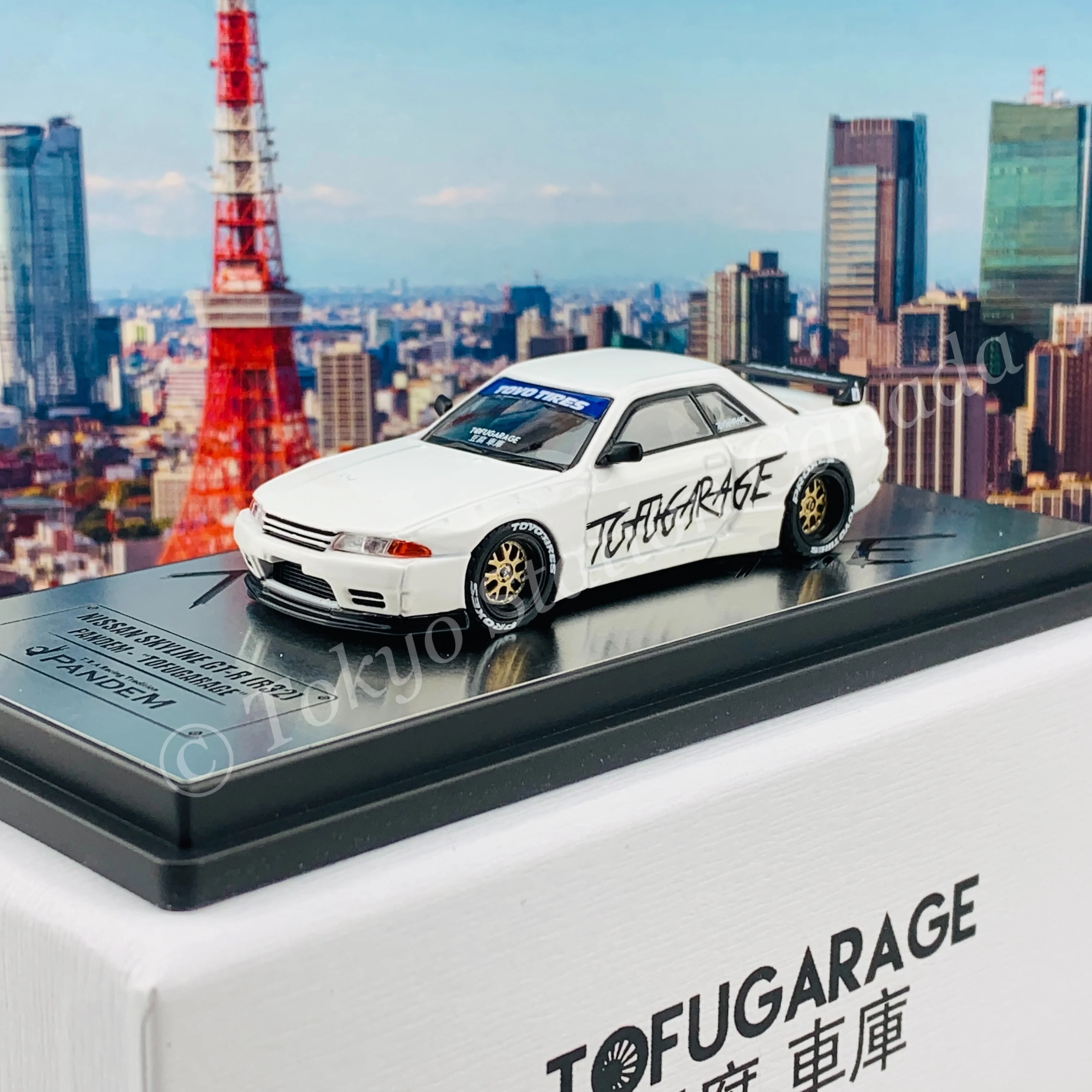INNO64 1/64 NISSAN SKYLINE GTR R32 PANDEM "TOFUGARAGE"  IN64-R32P-TFGR - Image 2