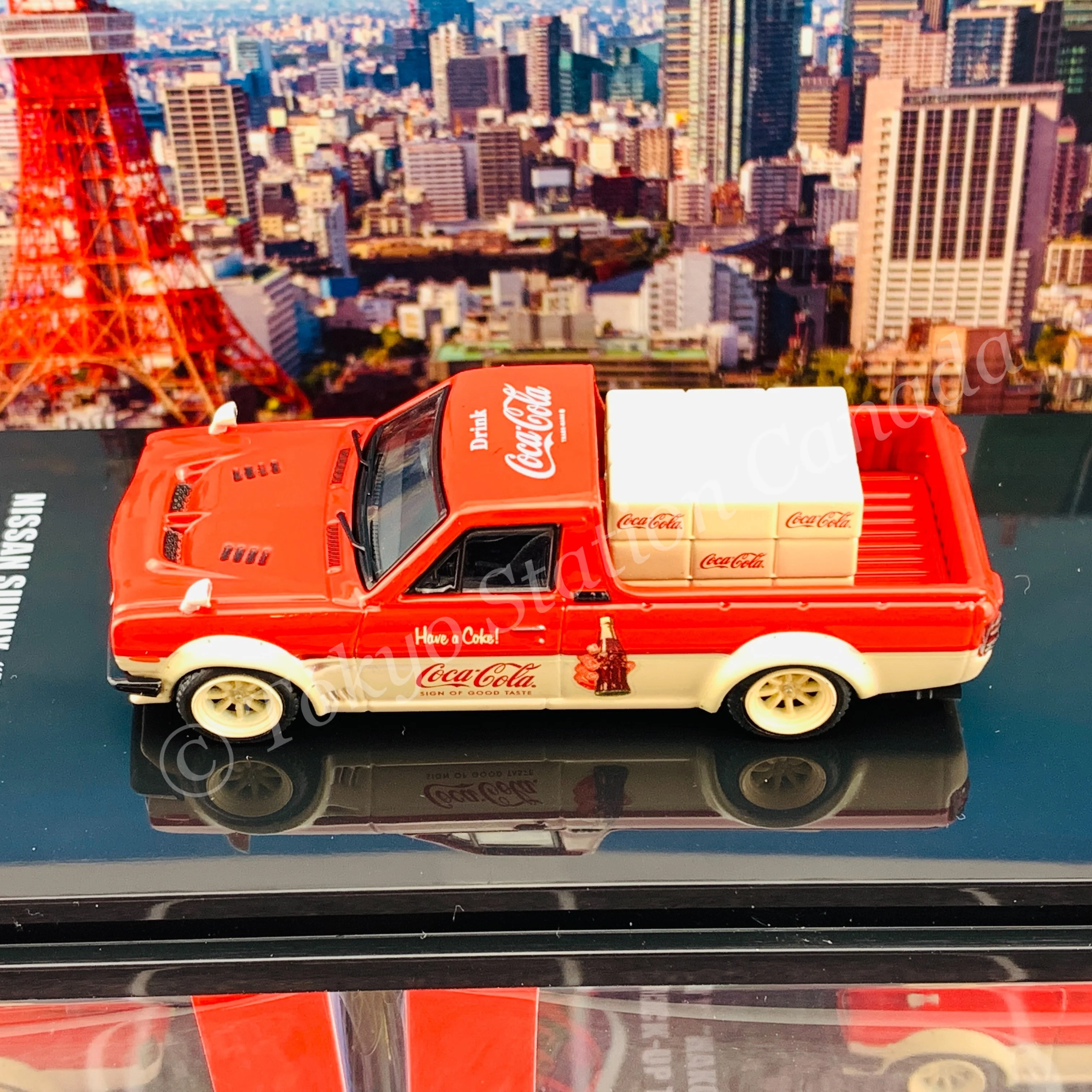 INNO64 1/64 NISSAN Sunny "Hakotora" Coca-Cola Pickup Truck COKE028 - Image 4