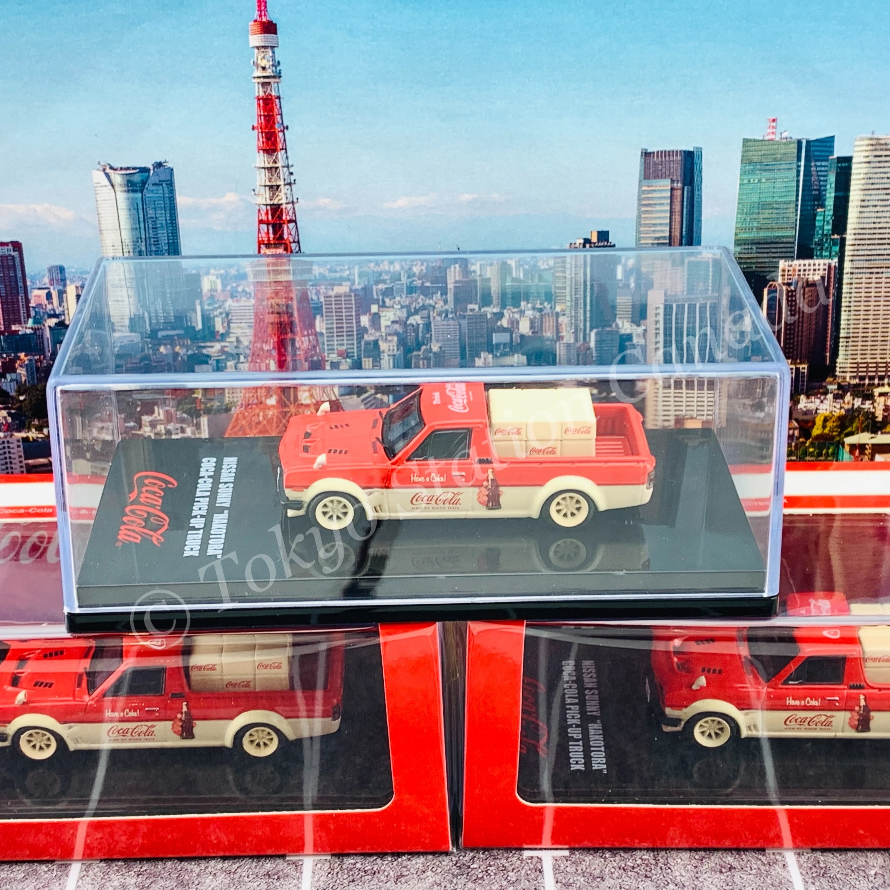 INNO64 1/64 NISSAN Sunny "Hakotora" Coca-Cola Pickup Truck COKE028 - Image 6