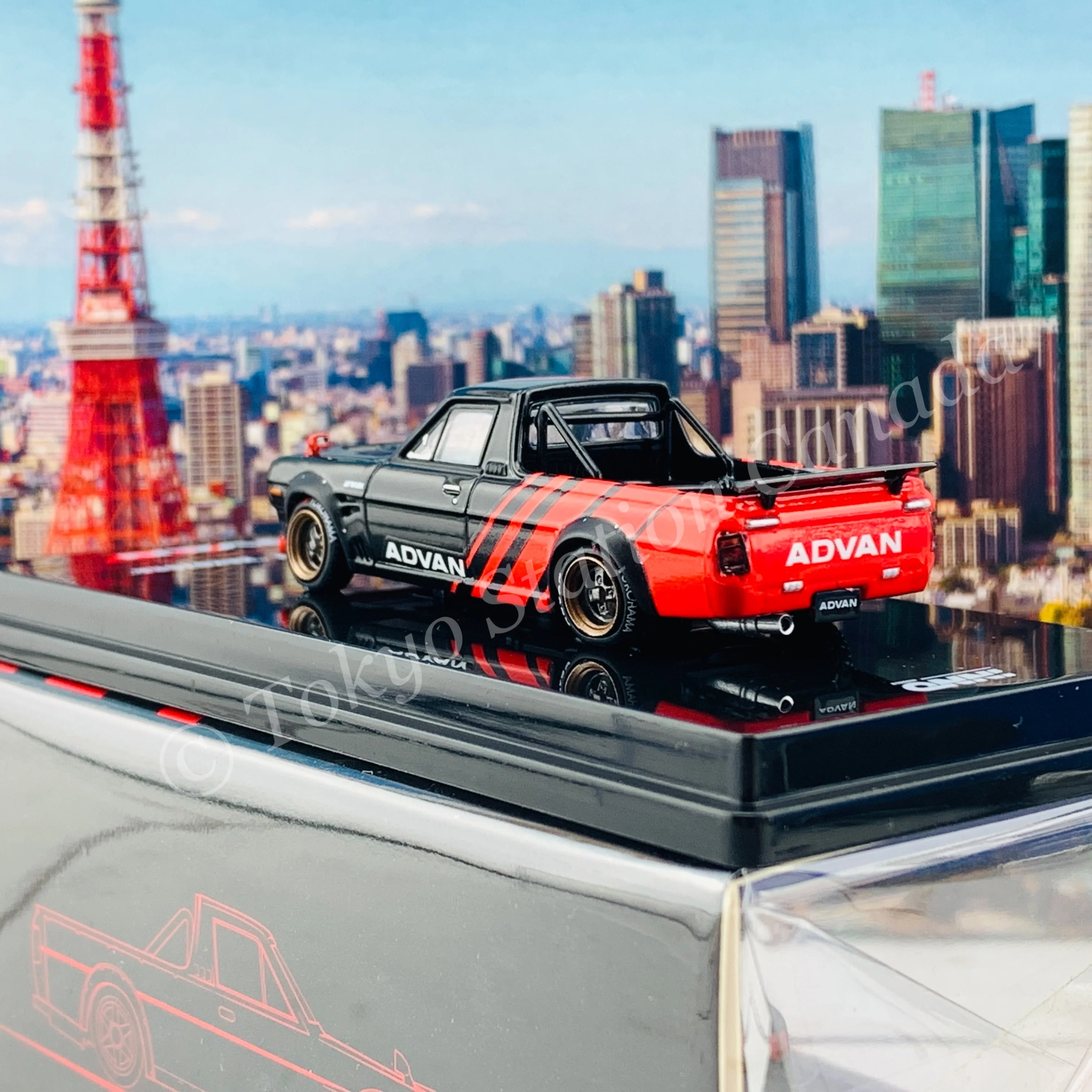 INNO64 1/64 NISSAN SUNNY "HAKOTORA" Pickup Truck  "ADVAN" Concept Livery WITH EXTRA WHEELS IN64-HKT-AD - Image 5