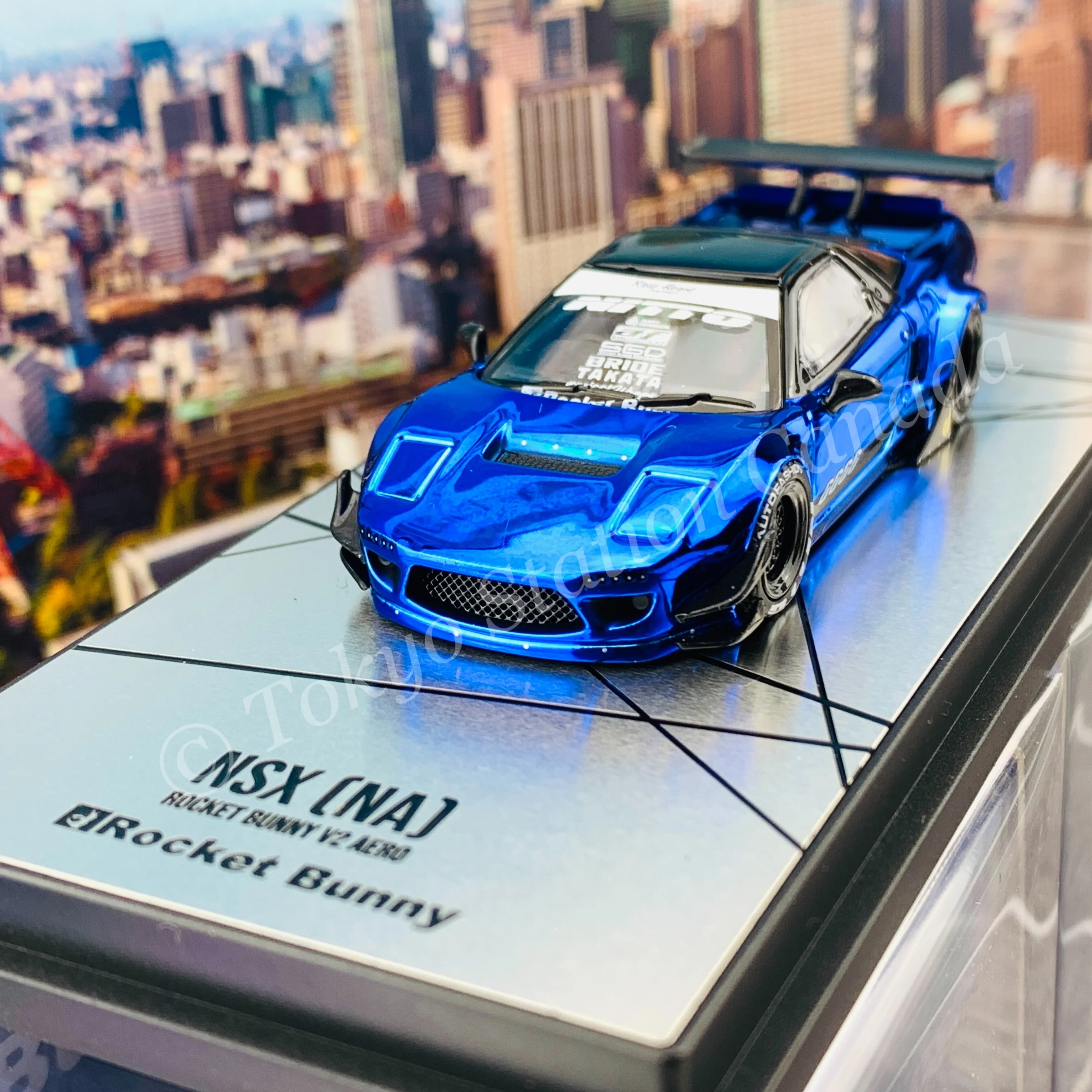 INNO64 1/64 NSX (NA) ROCKET BUNNY V2 AERO Chrome Blue IN64-NSXP-BCH - Image 2