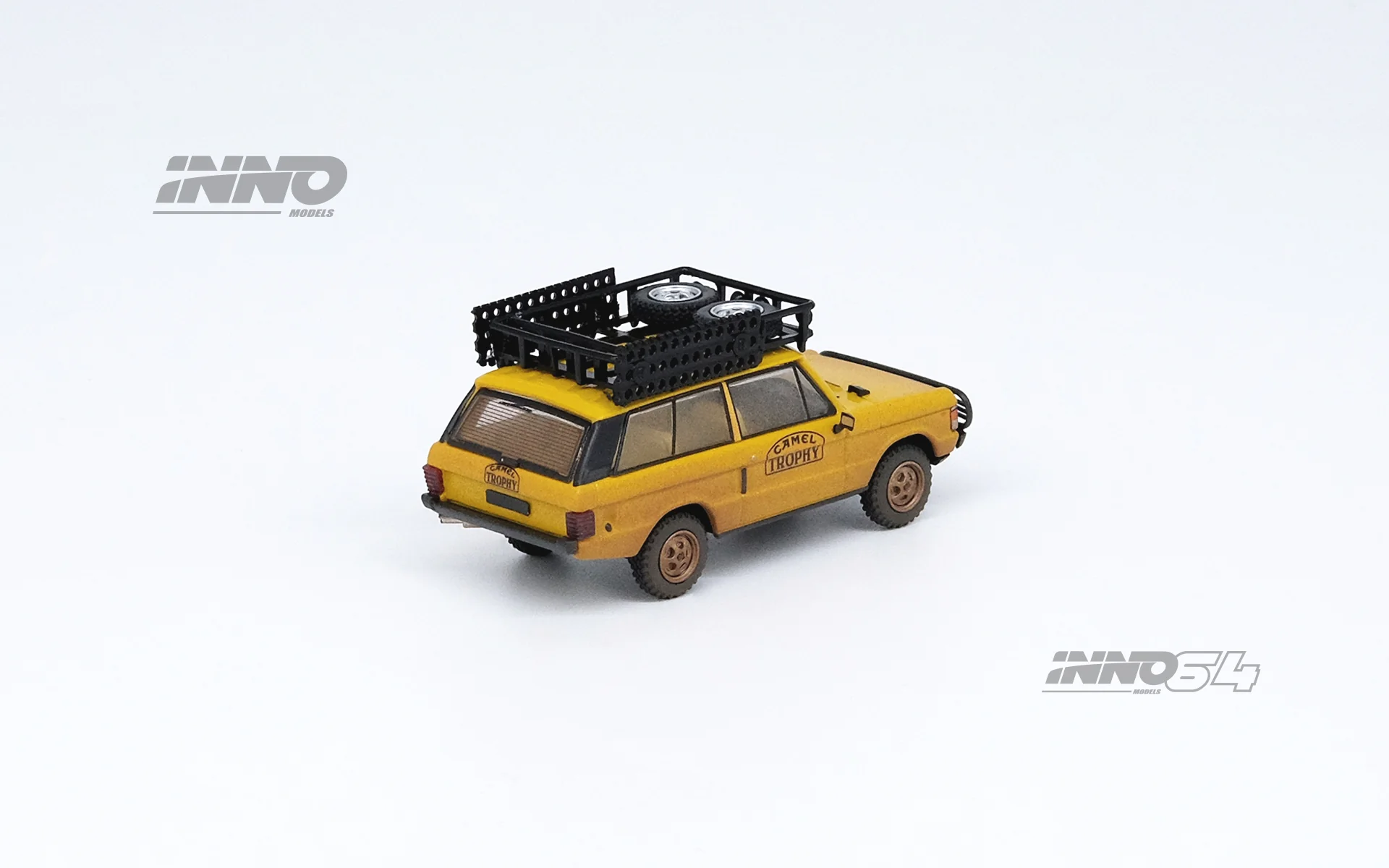 INNO64 1/64 RANGE ROVER "CLASSIC" CAMEL TROPHY 1982 With Dust Effect (1 Tool Box and 4 Fuel/Oil Container included) IN64-RRC-CT82DE - Image 3
