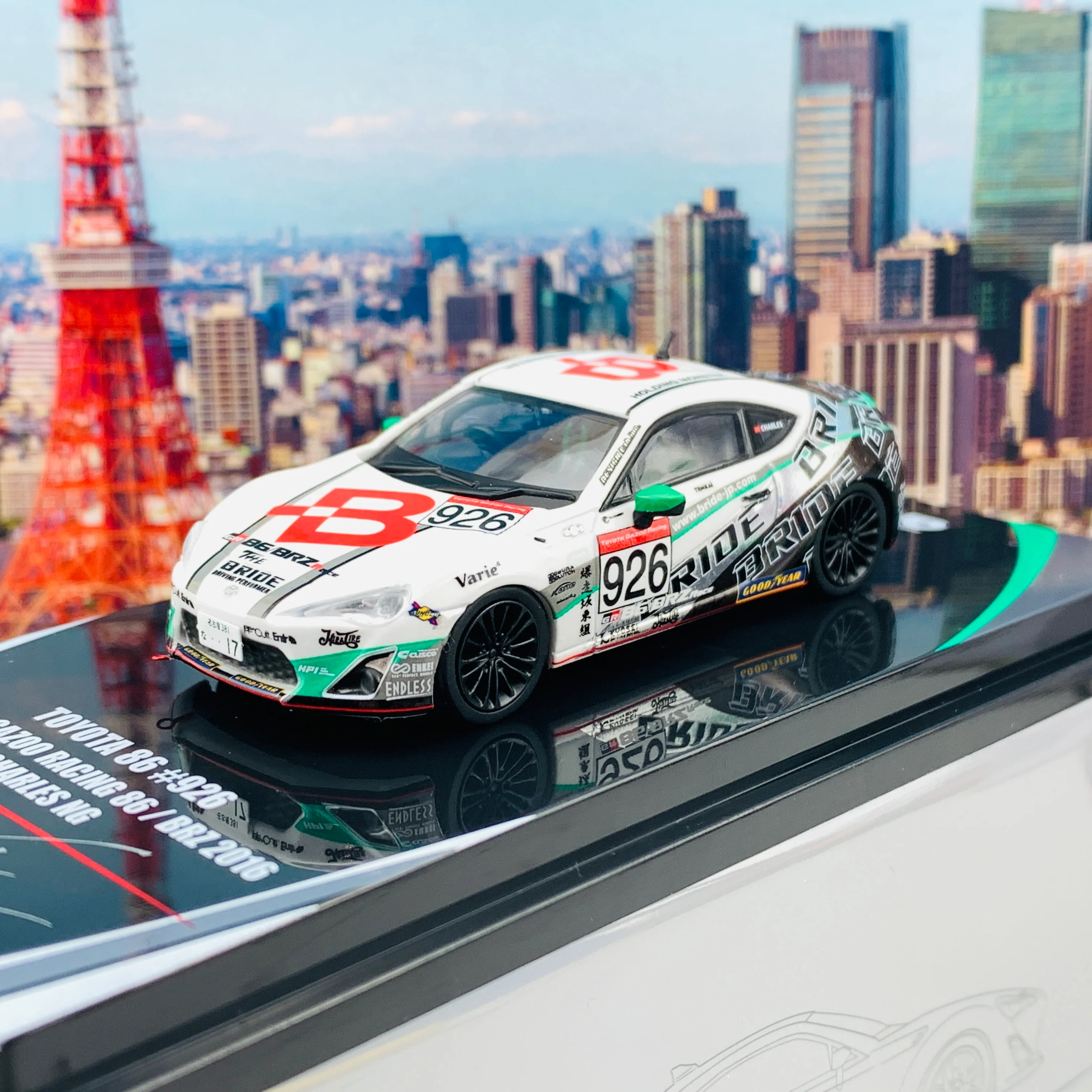 INNO64 1/64 TOYOTA 86 #926 "BRIDE" GAZOO RACING 86/BRZ 2016 Limited 1200pcs Worldwide - Charles Ng Signature Model IN64-GT86-BRI - Image 4