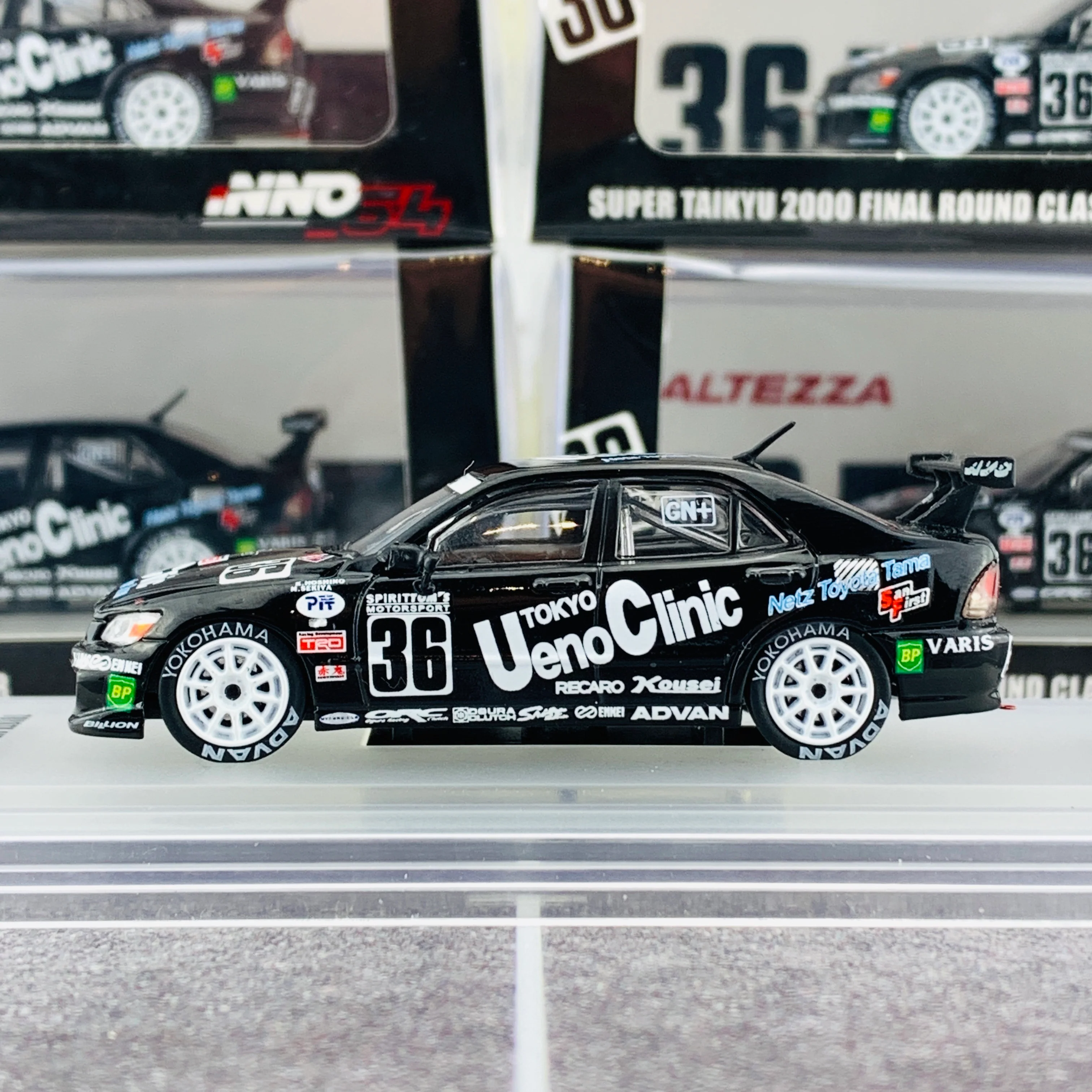 INNO64 1/64 TOYOTA ALTEZZA #36 "UENO CLINIC TOM'S"  Super Taikyu 2000 Final Round Class Winner IN64-RS200-UCST - Image 2