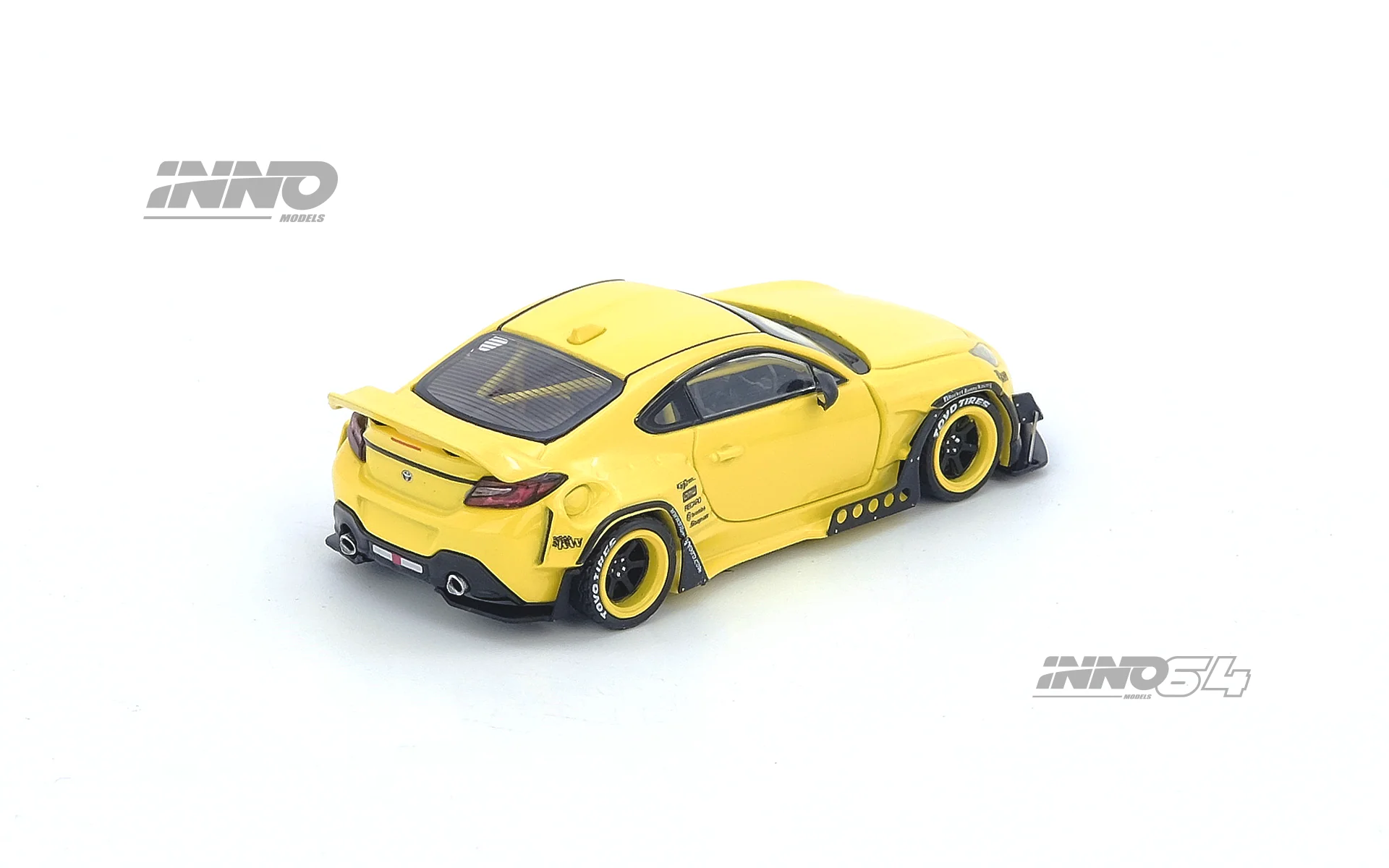 INNO64 1/64 TOYOTA GR86 "PANDEM" Yellow IN64-GR86P-YELLOW - Image 3