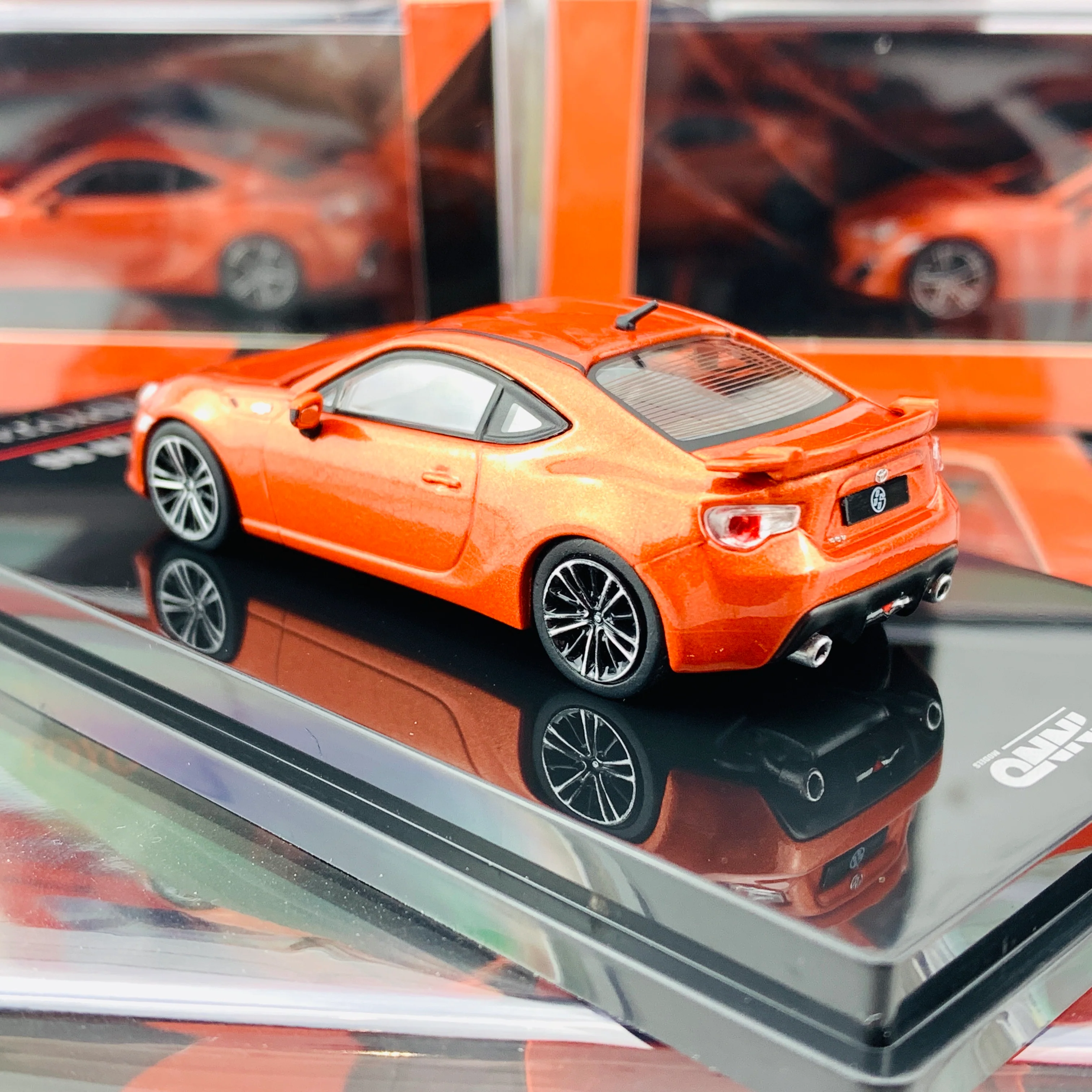 INNO64 1/64 TOYOTA GT 86 2014 Orange  IN64-GT86-ORG - Image 4