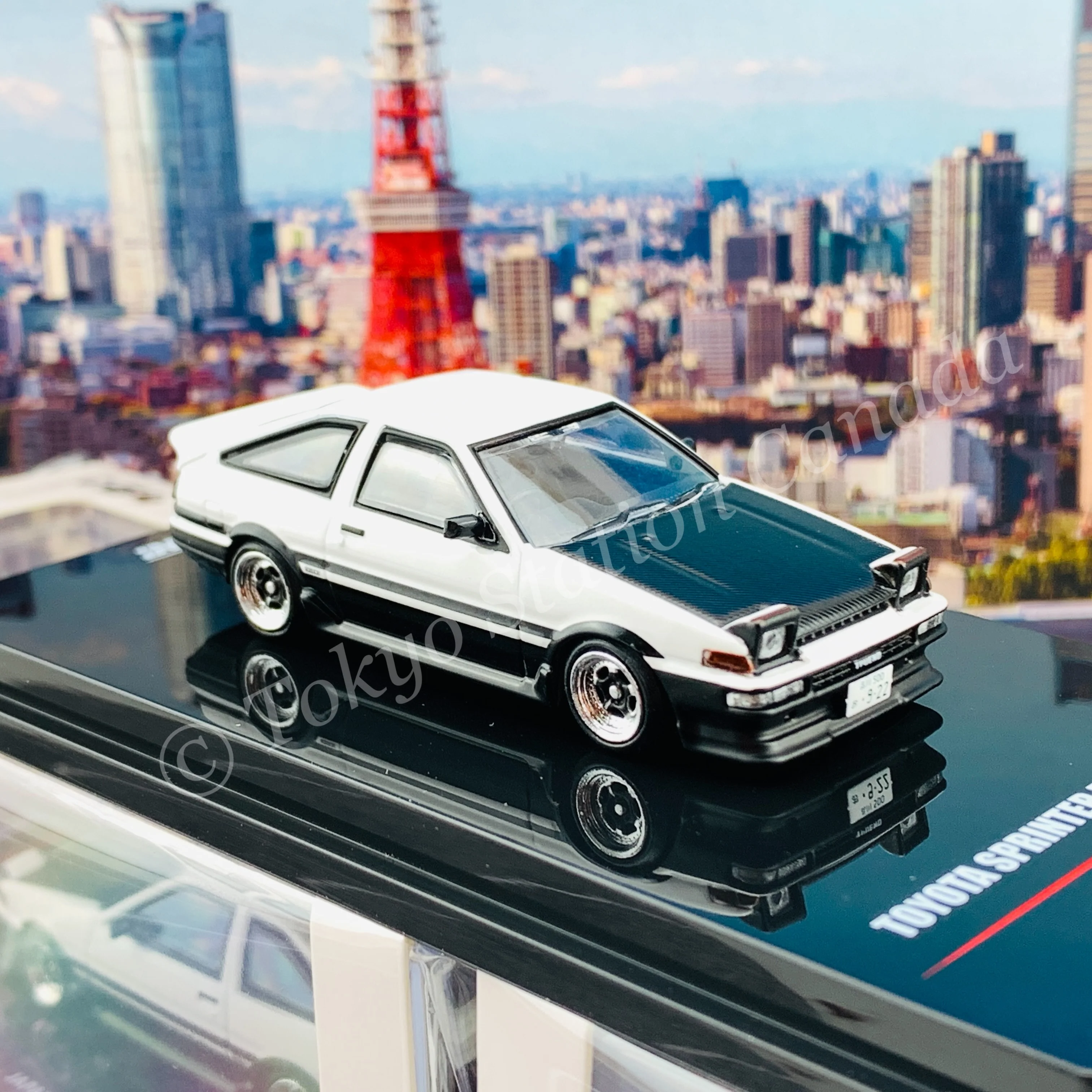 INNO64 1/64 TOYOTA SPRINTER TRUENO AE86 White/Black With Extra wheels (Japan Special Edition) IN64-AE86T-WHB - Image 3
