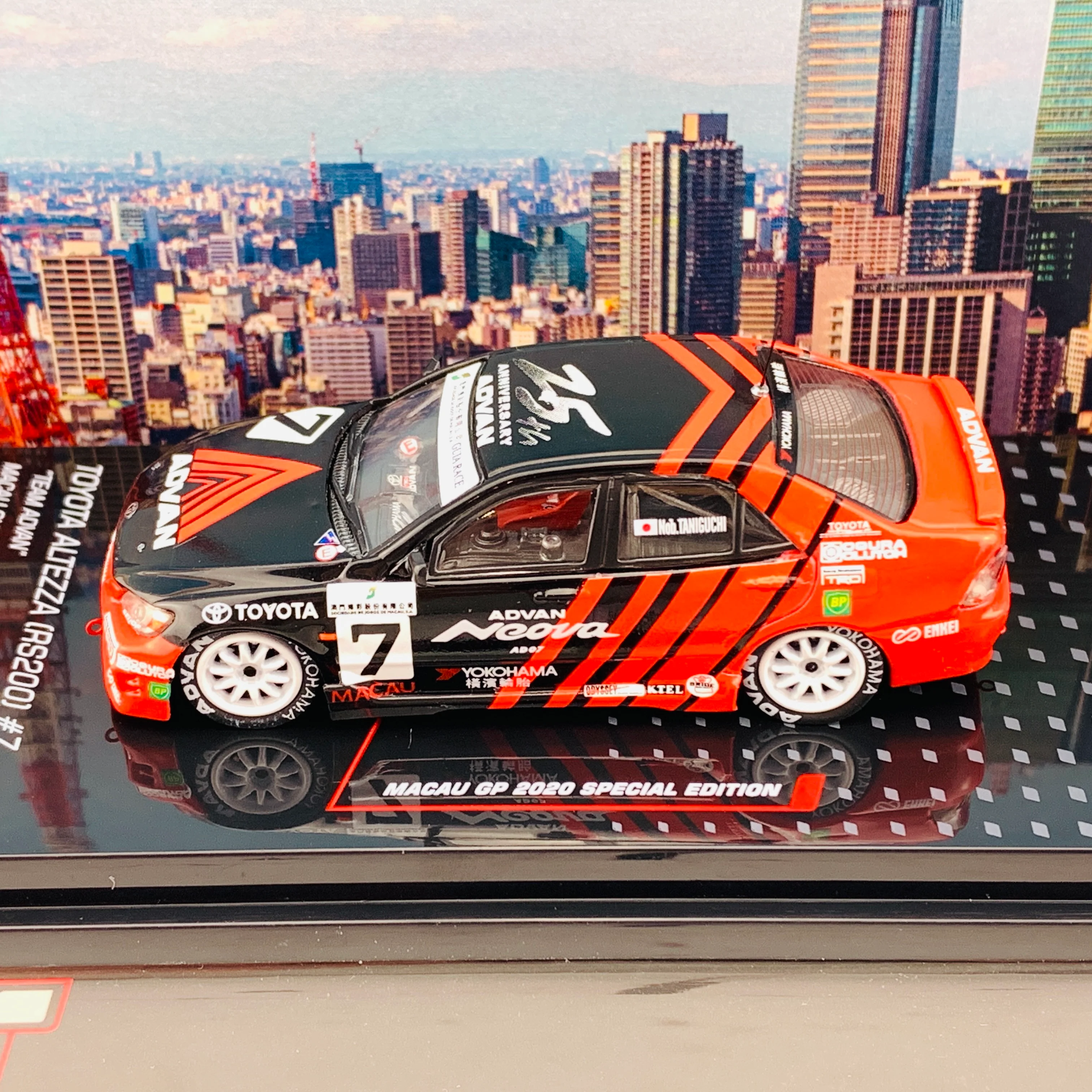 INNO64 MACAU GP 2020 COLLECTION TOYOTA ALTEZZA RS200 #7 "Team ADVAN"  Macau Guia Race 2003  Nobutero Taniguchi IN64-RS200-MGP20AD - Image 4