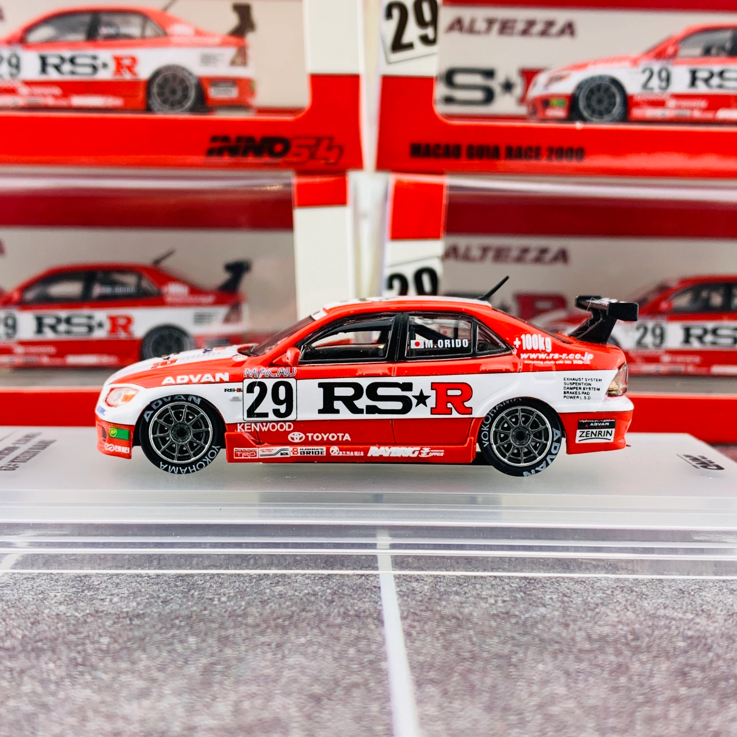 INNO64 TOYOTA ALTEZZA #29 "TEAM RS*R" Macau Guia Race 2000 IN64-RS200-RSRMGP - Image 2