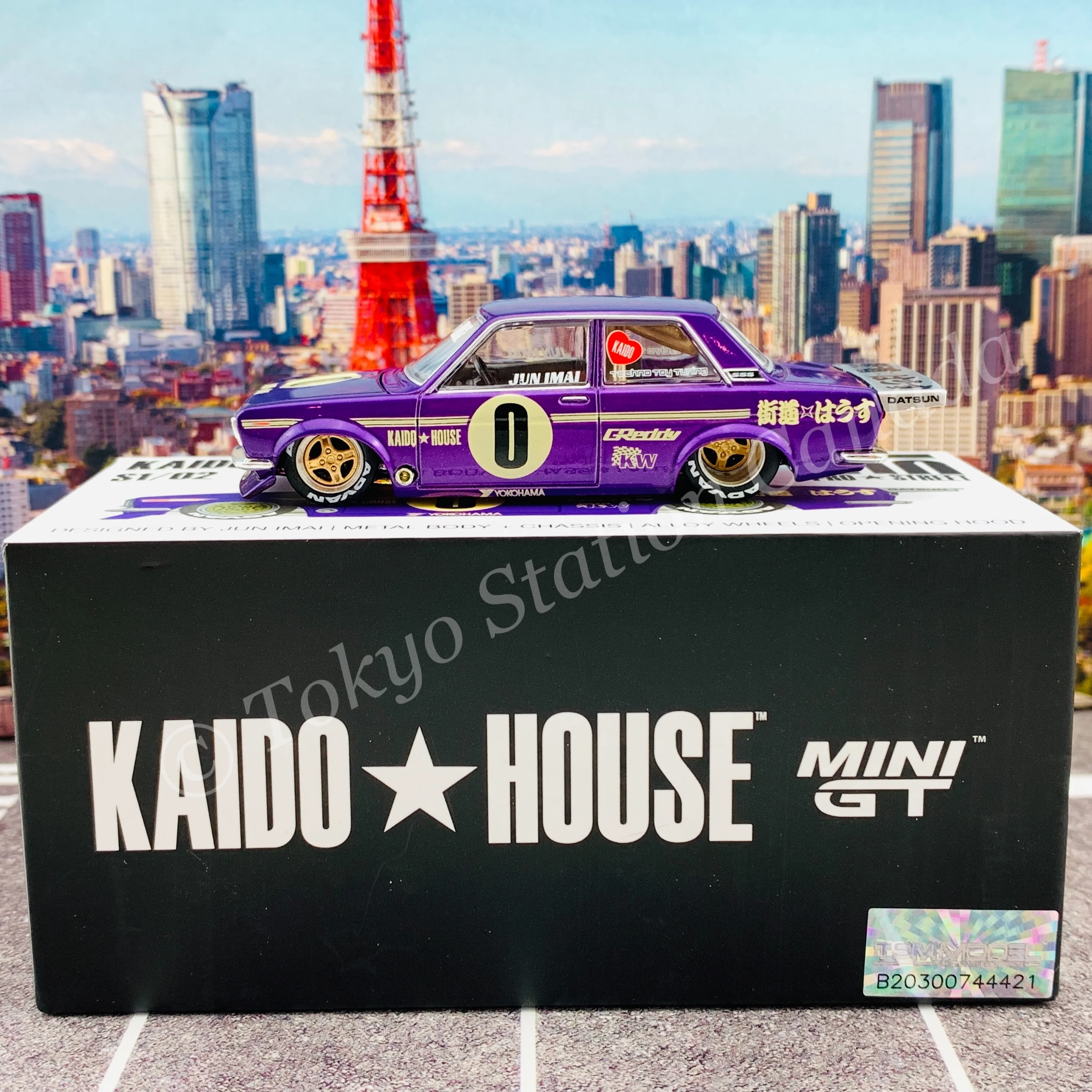 KaidoHouse x MiniGT 1/64 Datsun 510 Pro Street OG Purple LHD KHMG002 - Image 4