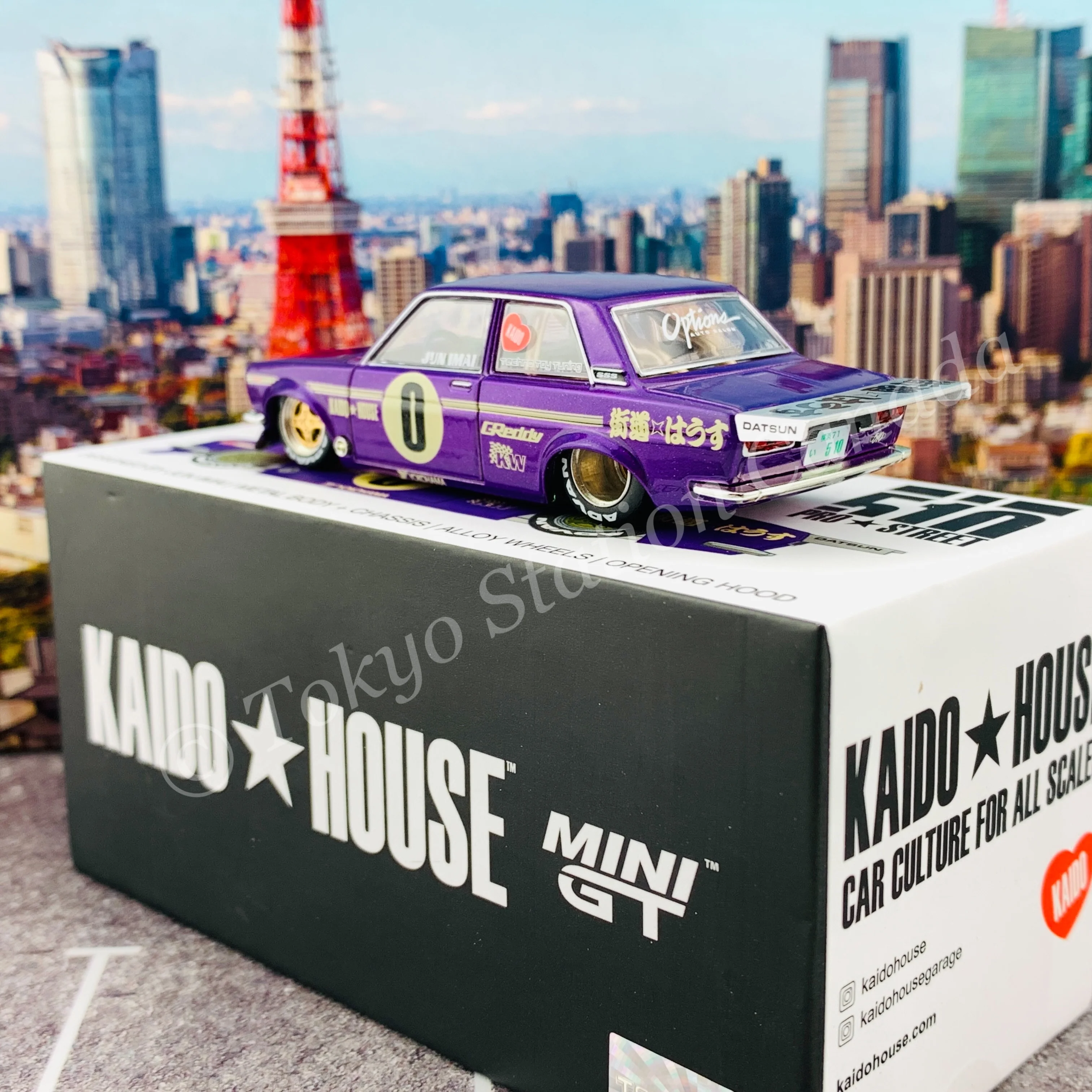 KaidoHouse x MiniGT 1/64 Datsun 510 Pro Street OG Purple LHD KHMG002 - Image 5
