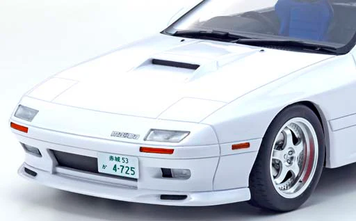 KYOSHO 1/18 Initial D Mazda Savanna RX-7 FC3S with Ryosuke Takahashi 高橋 涼介 Figure KSR18D03-B Limited Production to 700 pcs - Image 6