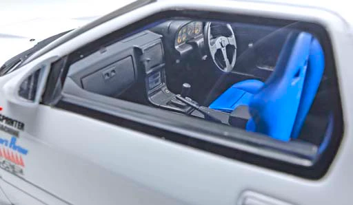 KYOSHO 1/18 Initial D Mazda Savanna RX-7 FC3S with Ryosuke Takahashi 高橋 涼介 Figure KSR18D03-B Limited Production to 700 pcs - Image 7