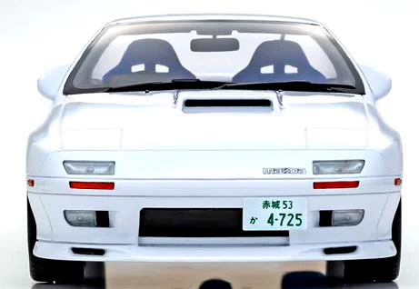 KYOSHO 1/18 Initial D Mazda Savanna RX-7 FC3S with Ryosuke Takahashi 高橋 涼介 Figure KSR18D03-B Limited Production to 700 pcs - Image 8
