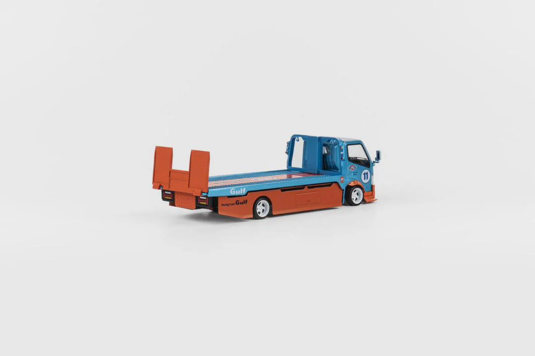 Micro Turbo 1/64 Custom Flatbed Tow Truck - Gulf - Image 2