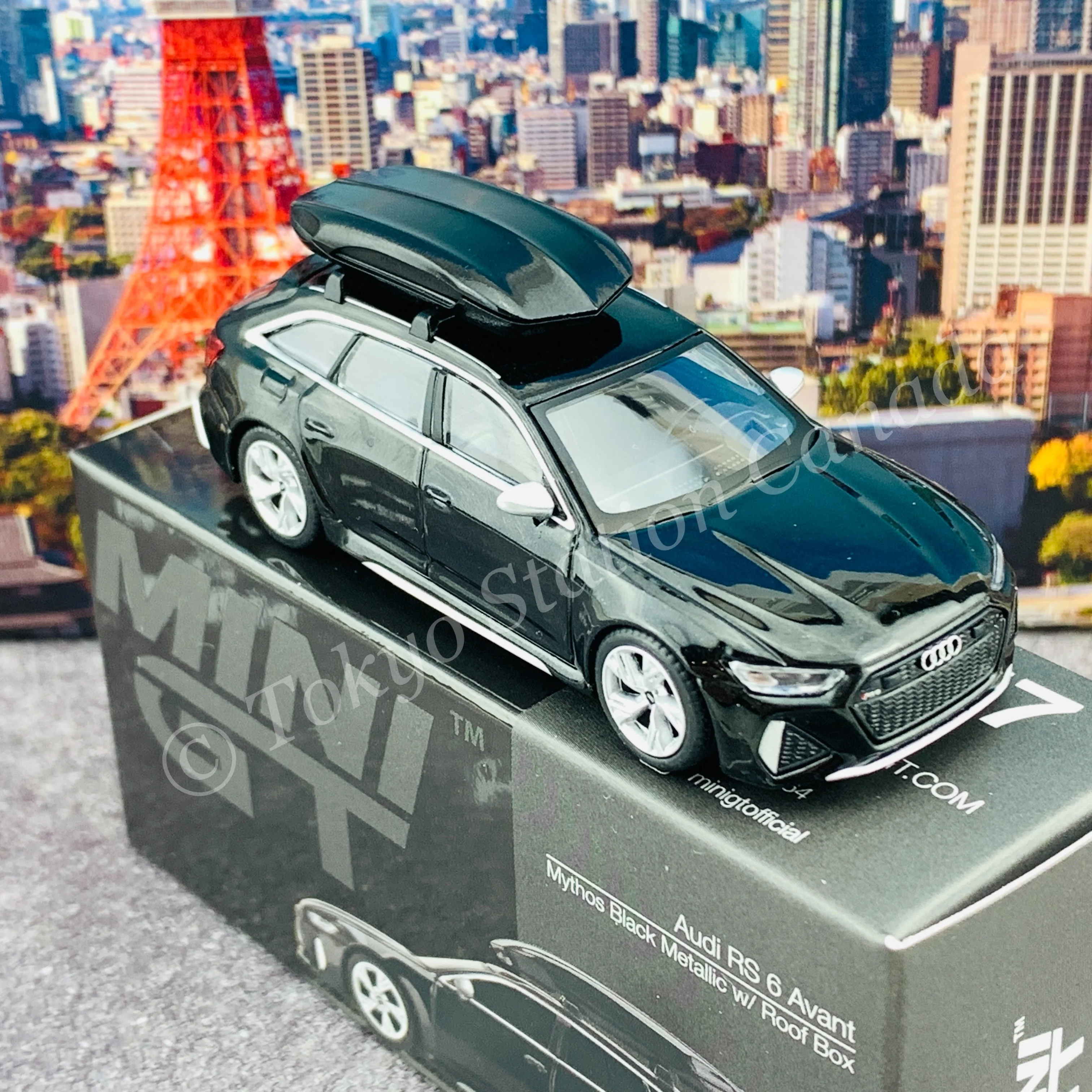 MINI GT 1/64 Audi RS 6 Avant Mythos Black Metallic w/ Roof Box LHD MGT00257-L - Image 4