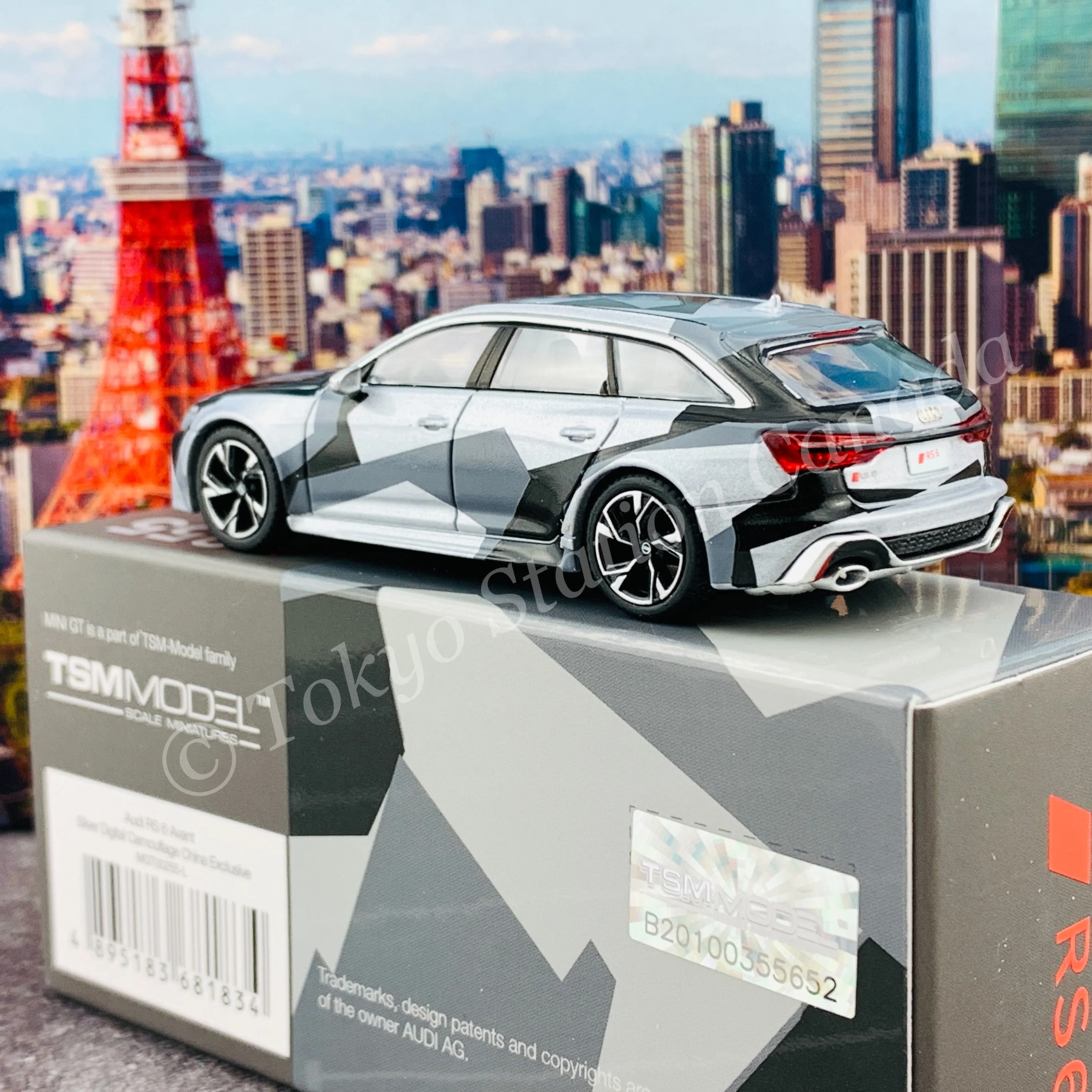 MINI GT 1/64 Audi RS 6 Avant  Silver Digital Camouflage CLDC Edition LHD MGT00255-L - Image 3