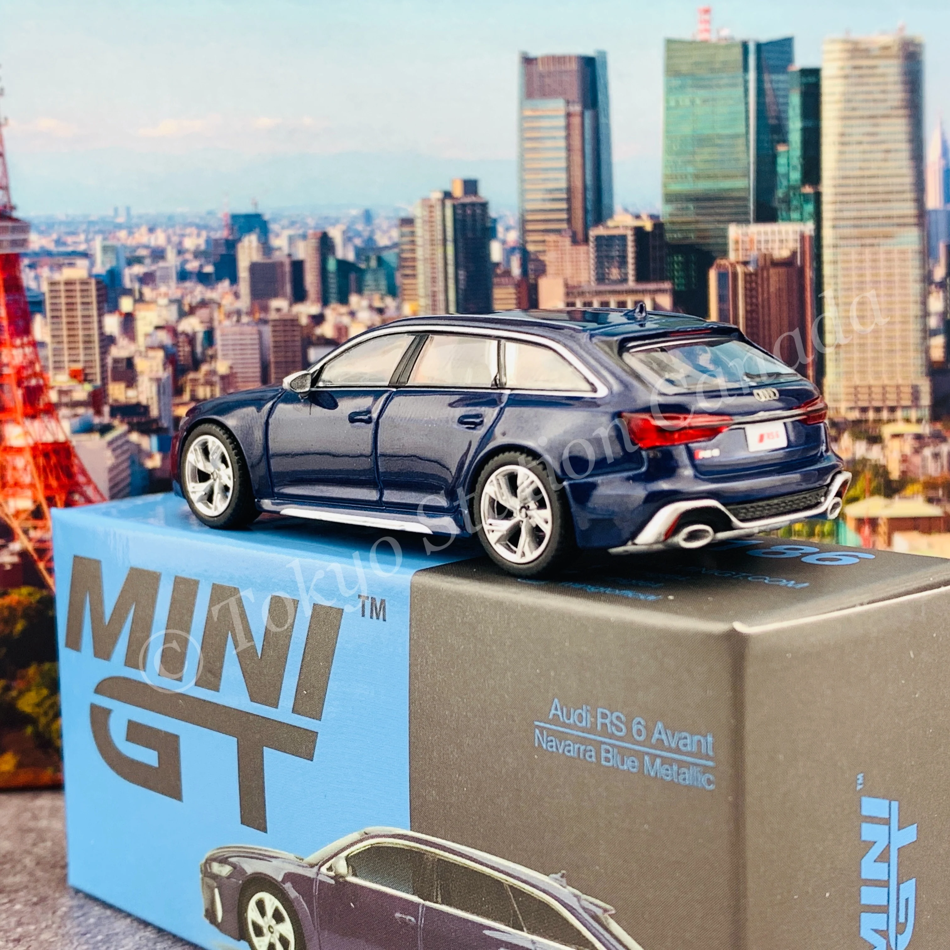MINI GT 1/64 Audi RS6 Avant Navarra Blue Metallic LHD MGT00186-L - Image 5