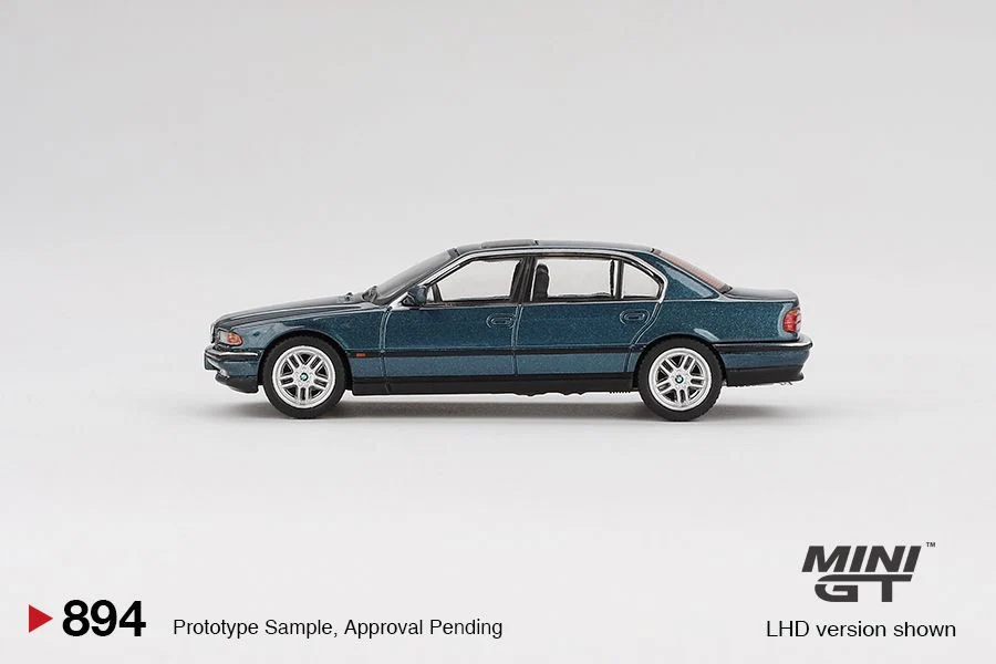 MINI GT 1/64 BMW 750IL Sorrento Blue Metallic MGT00894-L - Image 4