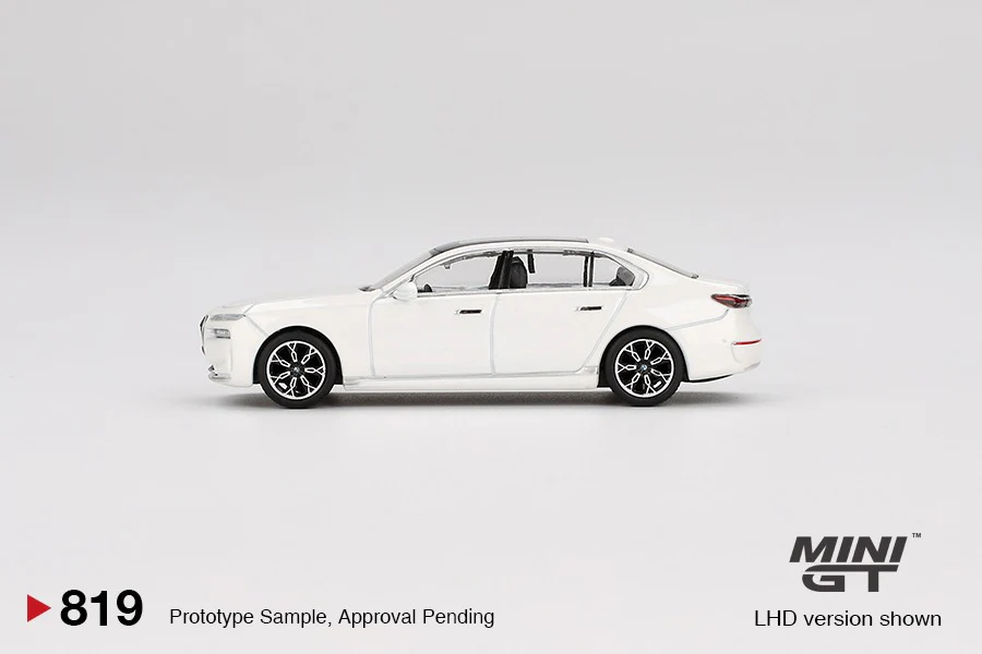 PREORDER MINI GT 1/64 BMW i7 xDrive60 Mineral White MGT00819-L (Approx. Release Date : Q1 2025 subject to manufacturer's final decision) - Image 2
