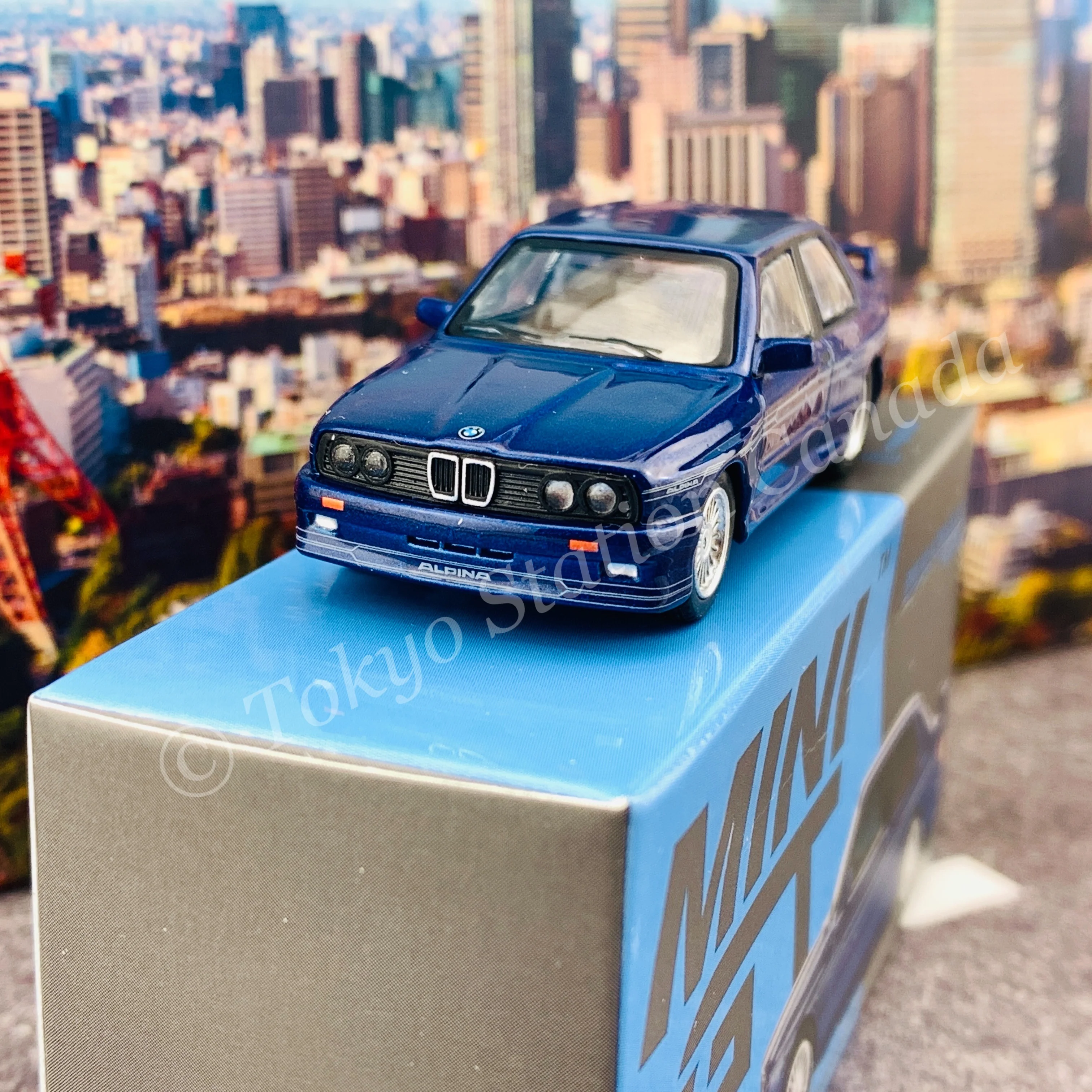 MINI GT 1/64 BMW M3 (E30) ALPINA B6 3.5S  Alpina Blue LHD MGT00120-L - Image 3