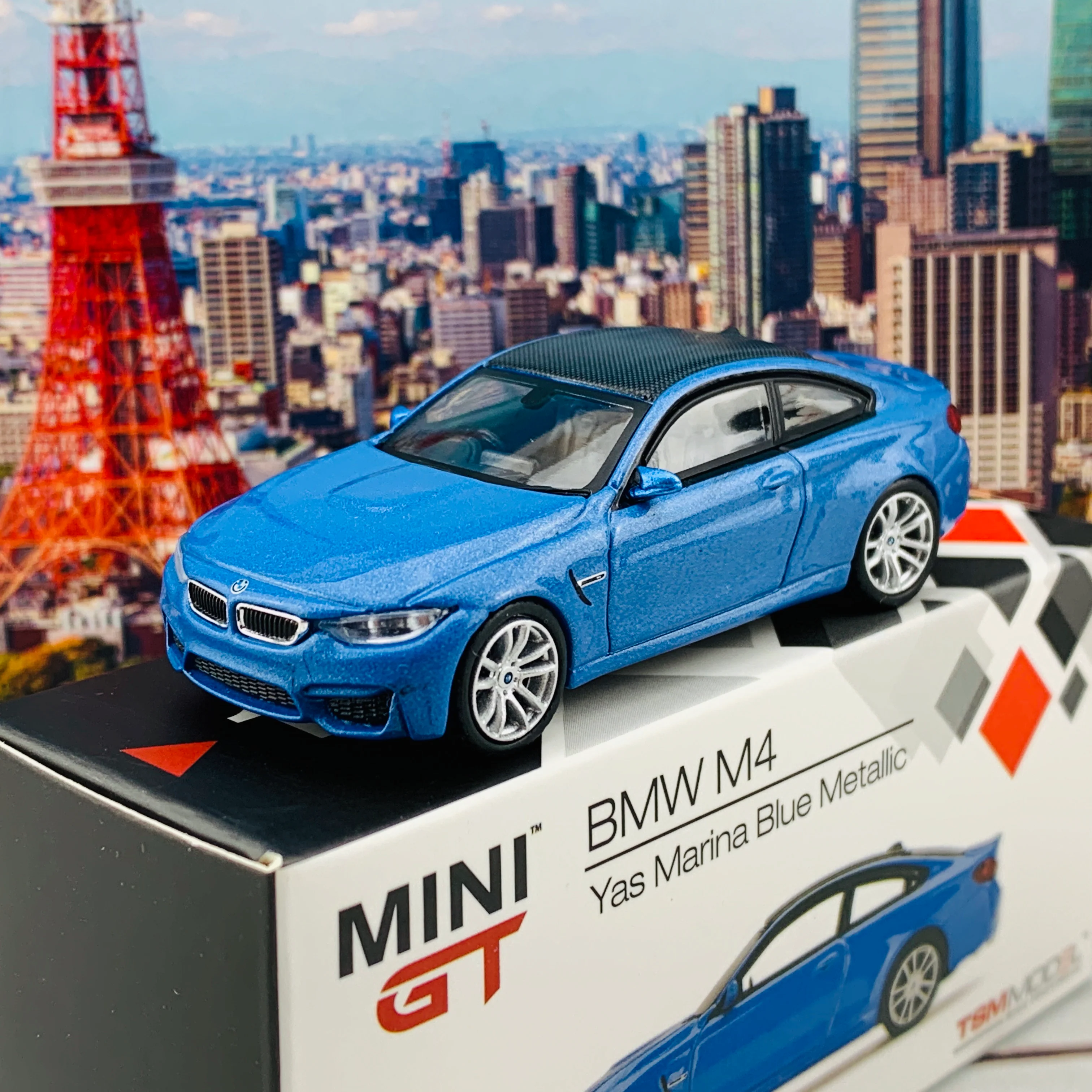 MINI GT 1/64 BMW M4 (F82) Yas Marina Blue Metallic RHD MGT00122-R - Image 2