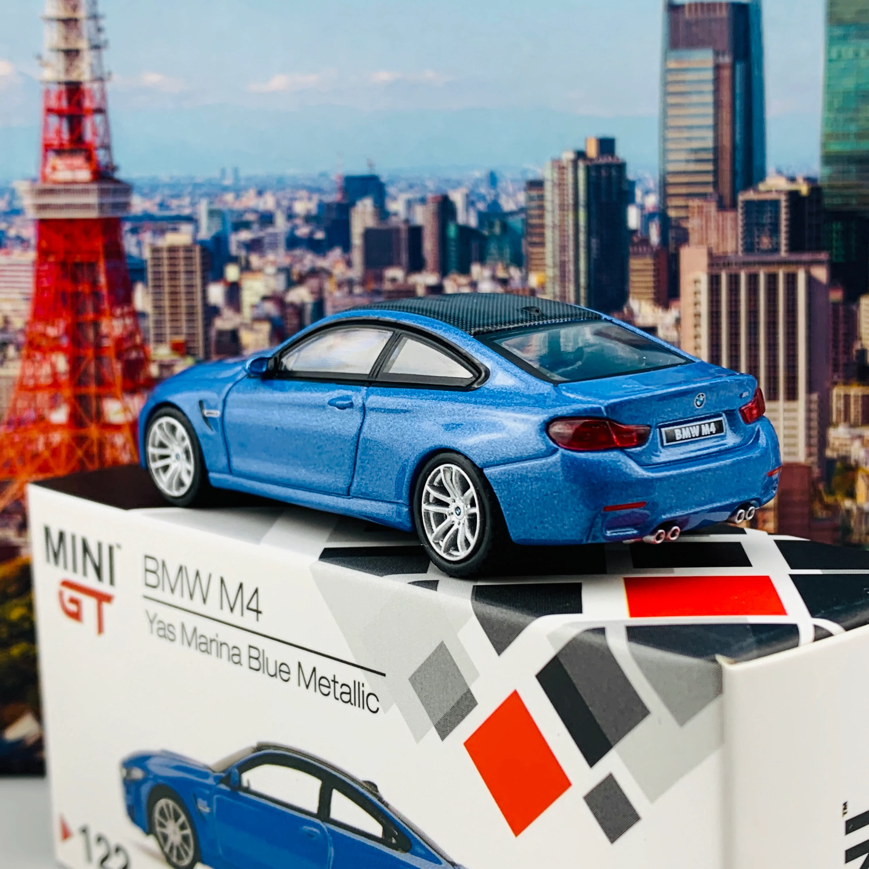 MINI GT 1/64 BMW M4 (F82) Yas Marina Blue Metallic RHD MGT00122-R - Image 3