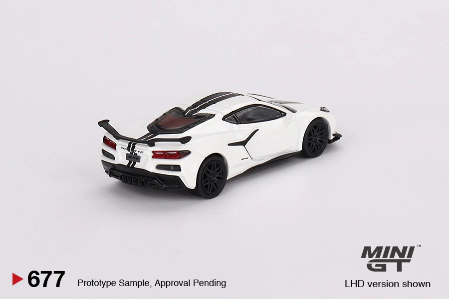 MINI GT 1/64 Chevrolet Corvette Z06 2023 Arctic White LHD MGT00677-L - Image 3