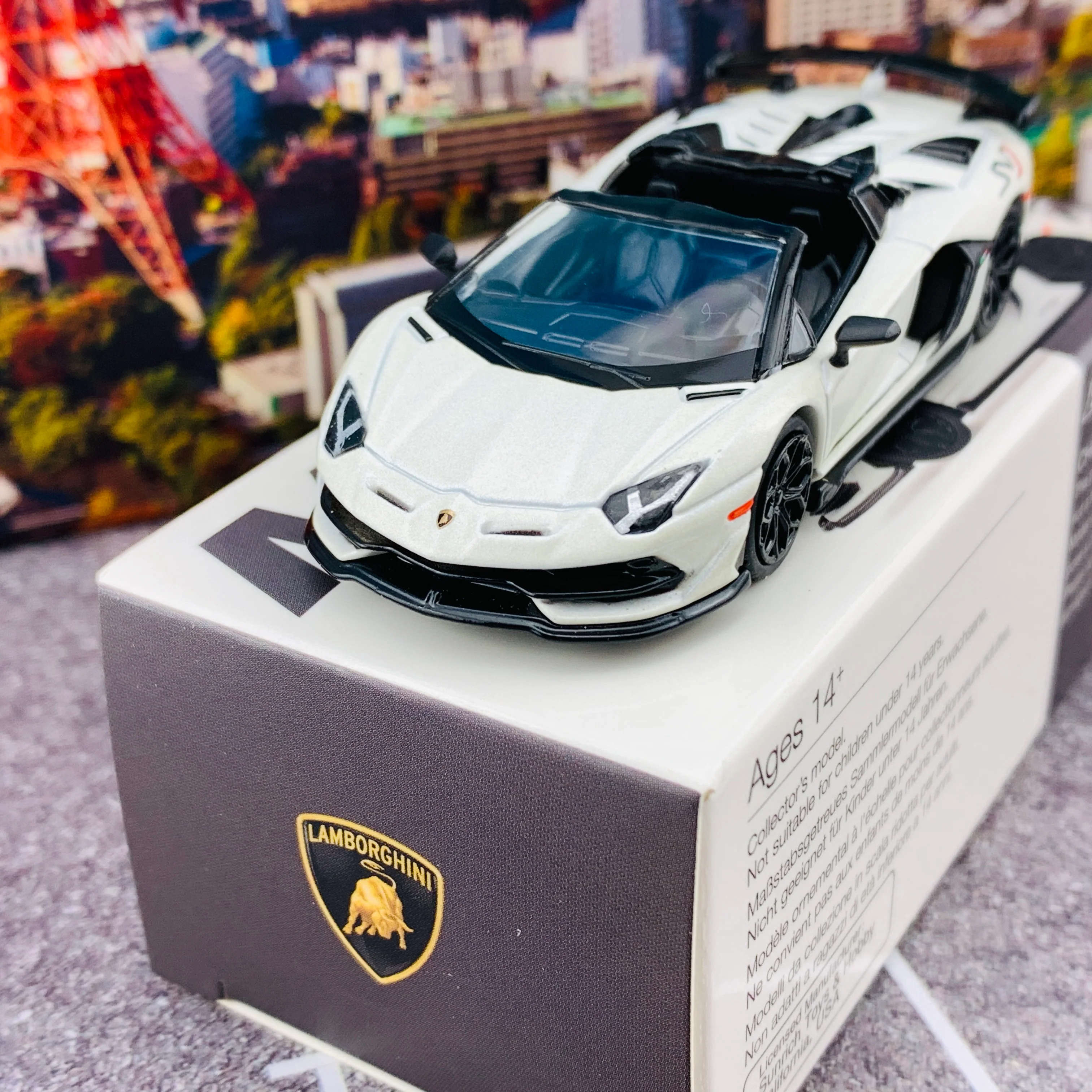 MINI GT 1/64 Lamborghini Aventador SVJ Roadster  Bianco Canopus LHD MGT00224-L - Image 2