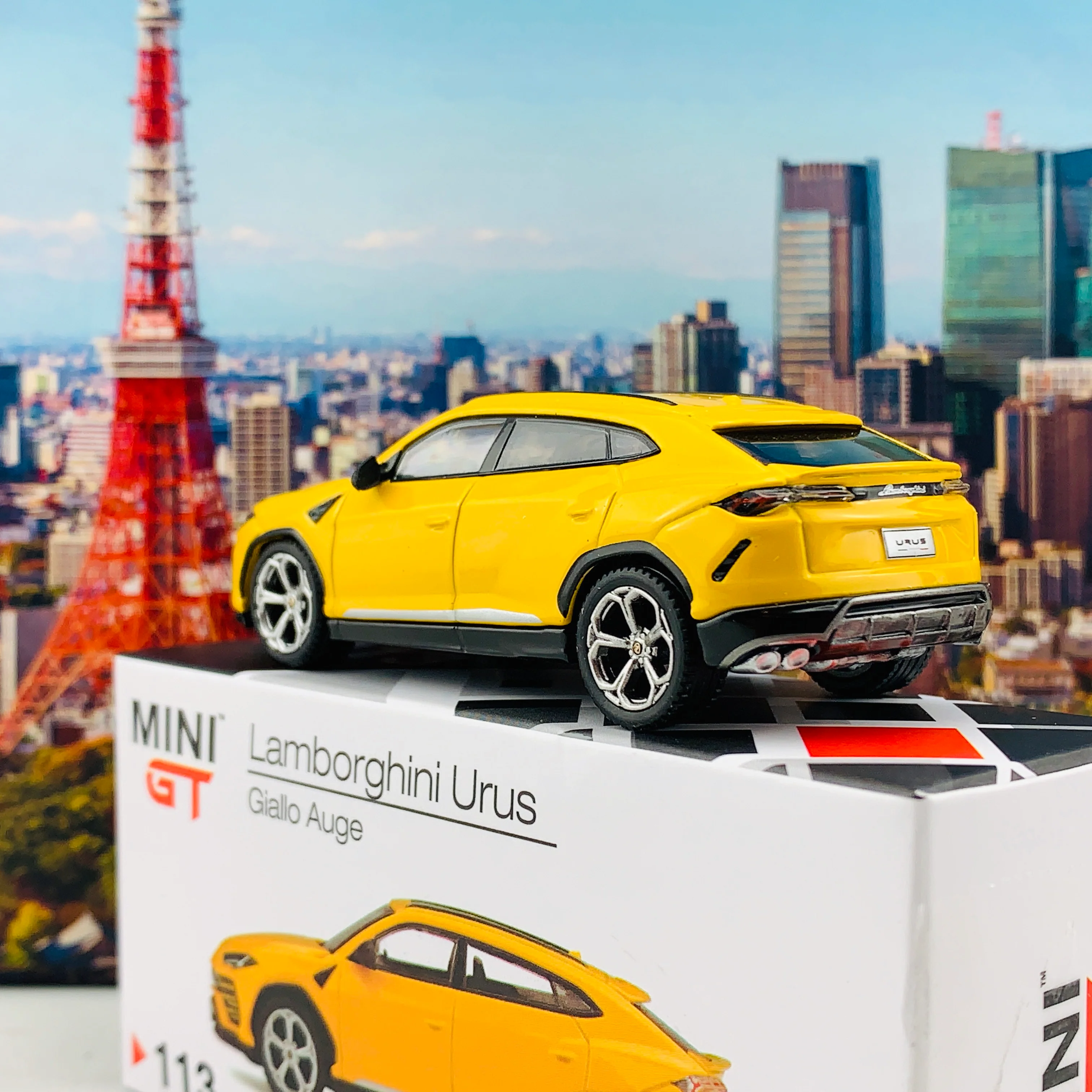 MINI GT 1/64 Lamborghini Urus  Giallo Auge LHD MGT00113-L - Image 4