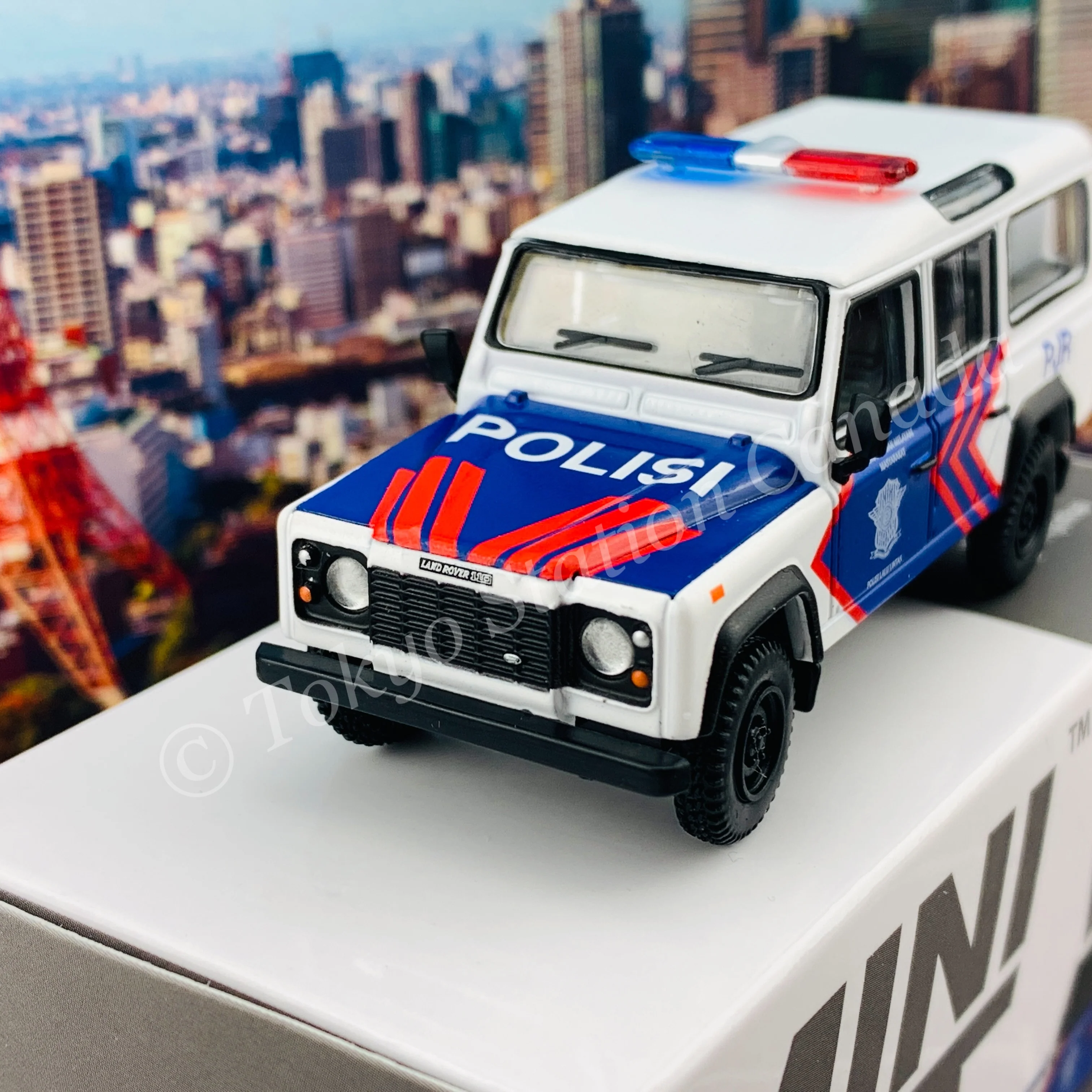 MINI GT 1/64 Land Rover Defender 110 Korlantas (Indonesia National Traffic Police) EMS Exclusive MGT00157-R - Image 4