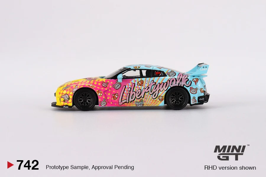 MINI GT 1/64 LB-Silhouette WORKS GT NISSAN 35GT-RR Ver.1 LBWK KUMA RHD MGT00742-R - Image 2
