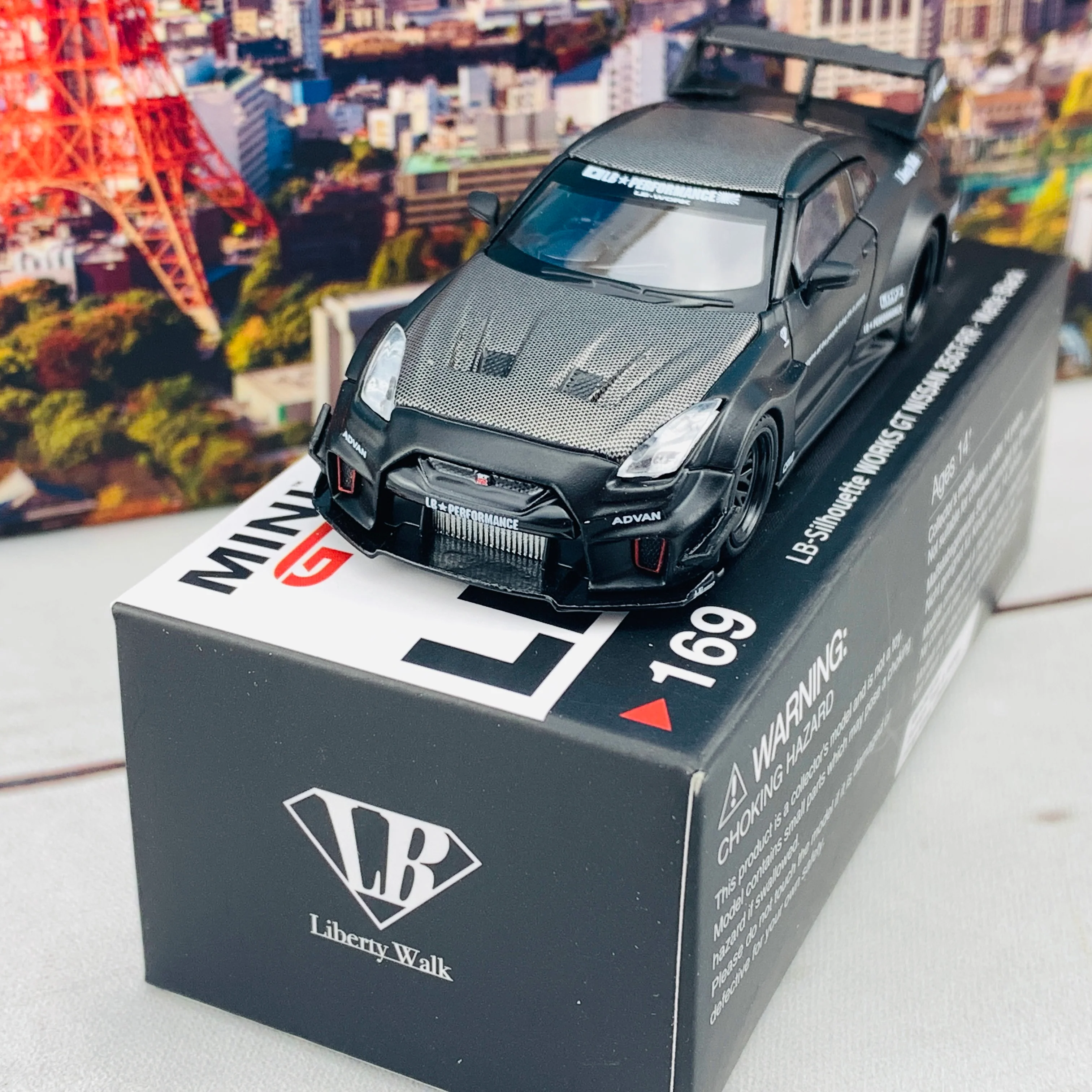 MINI GT 1/64 LB-Silhouette WORKS GT NISSAN 35GT-RR Ver.1 Matte Black RHD MGT00169-R - Image 3