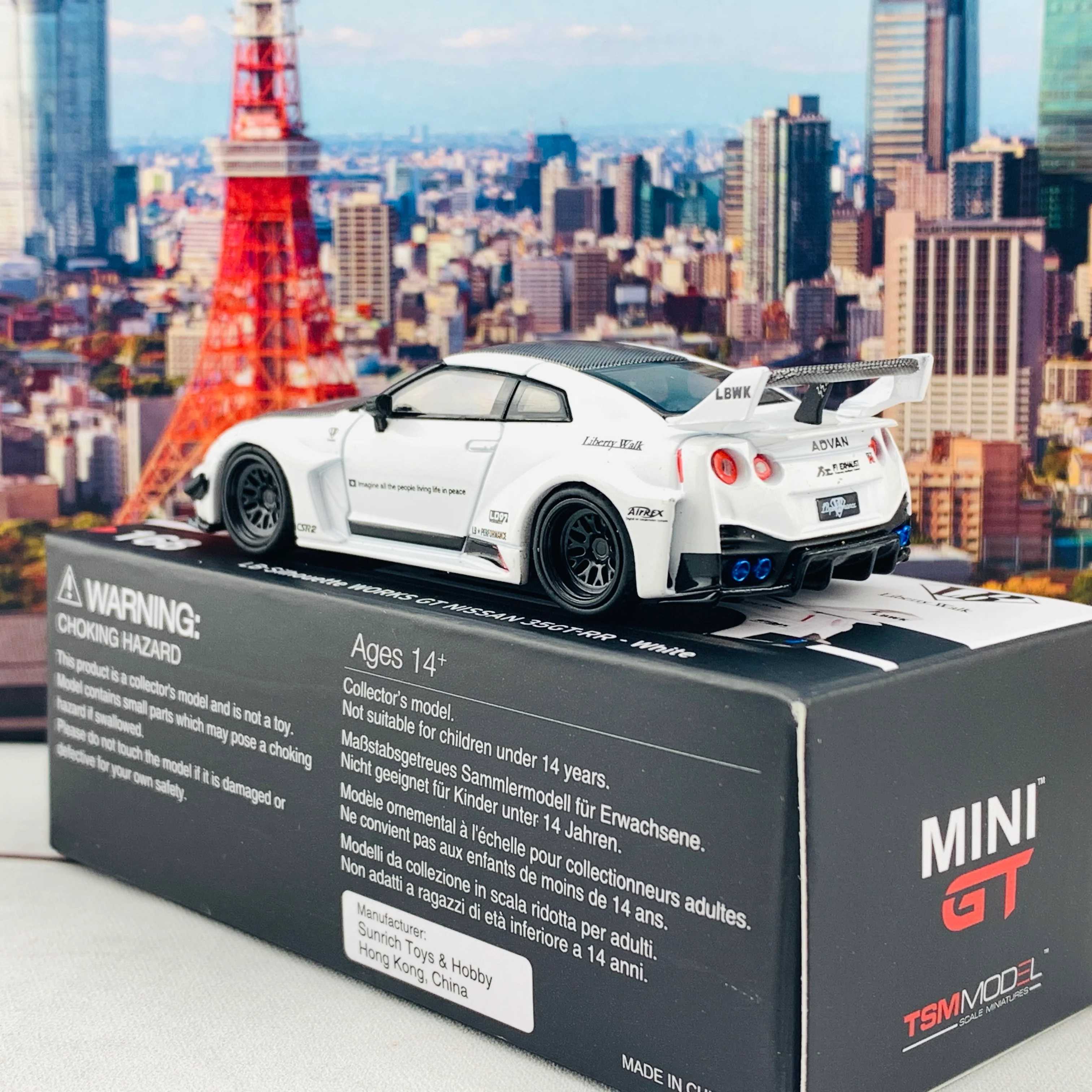 MINI GT 1/64 LB-Silhouette WORKS GT NISSAN 35GT-RR Ver.1 White RHD MGT00168-R - Image 5
