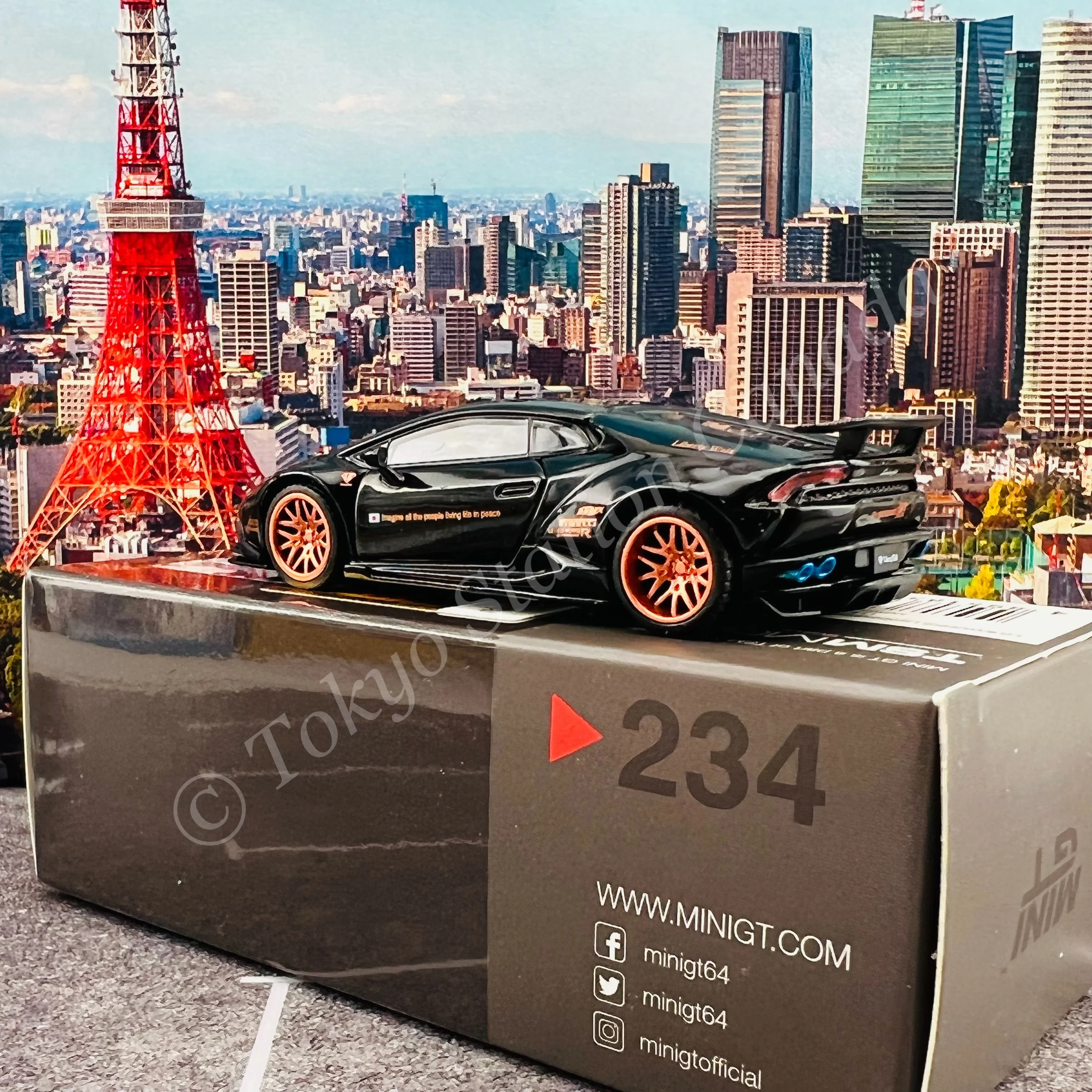 MINI GT 1/64 LB WORKS Lamborghini Huracán Ver. 1 Black LHD MGT00234-L - Image 2