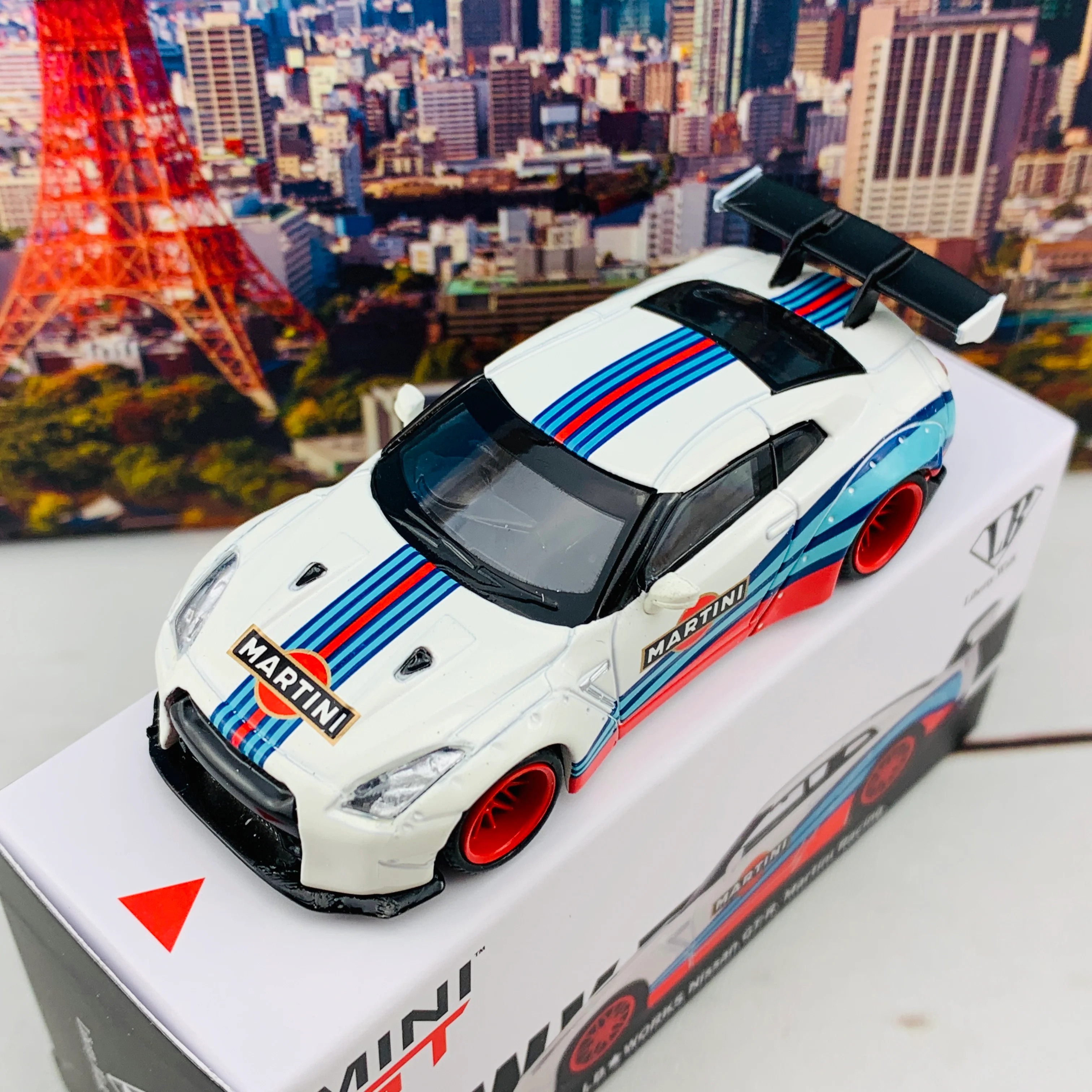 MINI GT 1/64 LB WORKS Nissan GTR R35 Type 1 Rear Wing Version 1, Martini Racing RHD MGT00133-R - Image 3