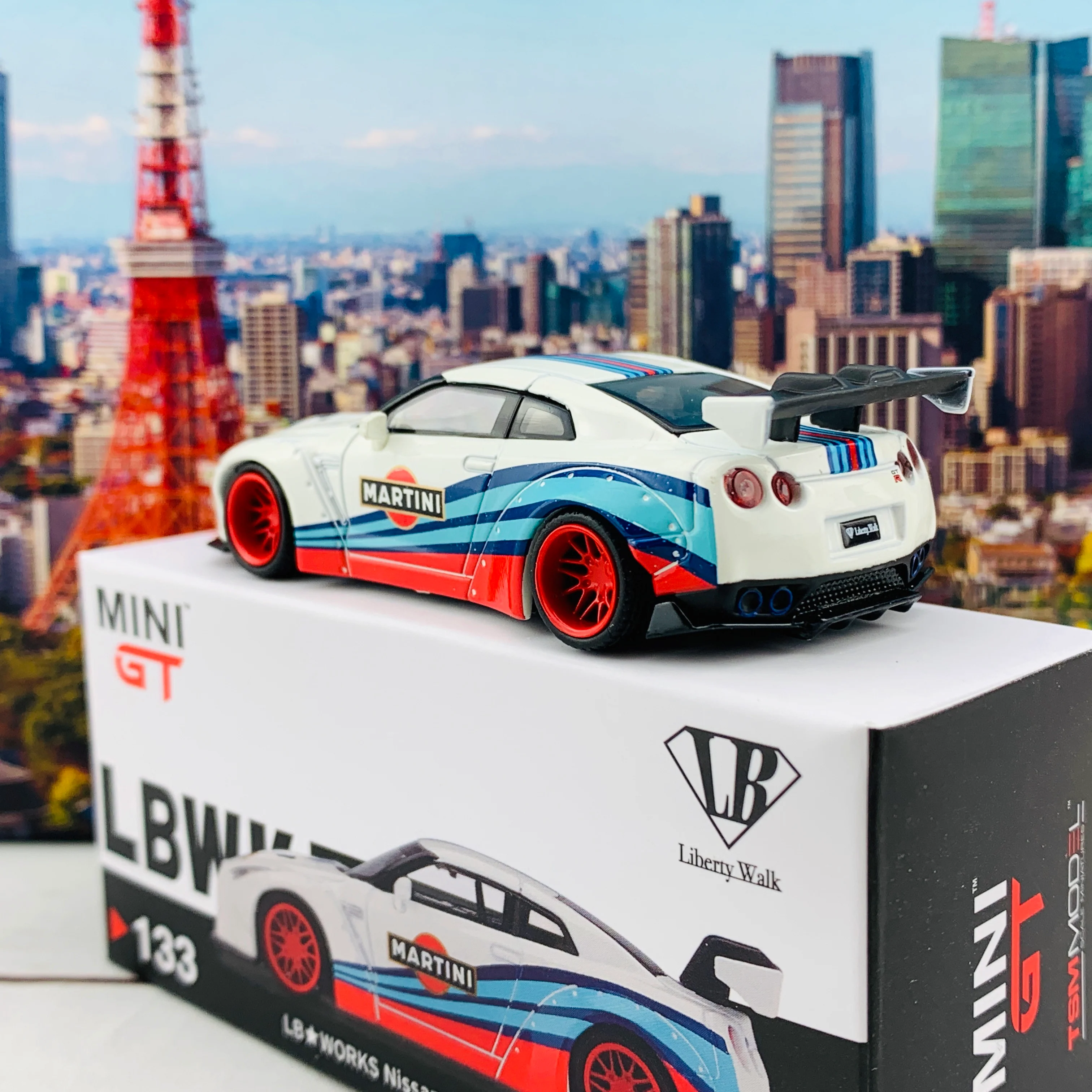MINI GT 1/64 LB WORKS Nissan GTR R35 Type 1 Rear Wing Version 1, Martini Racing RHD MGT00133-R - Image 4