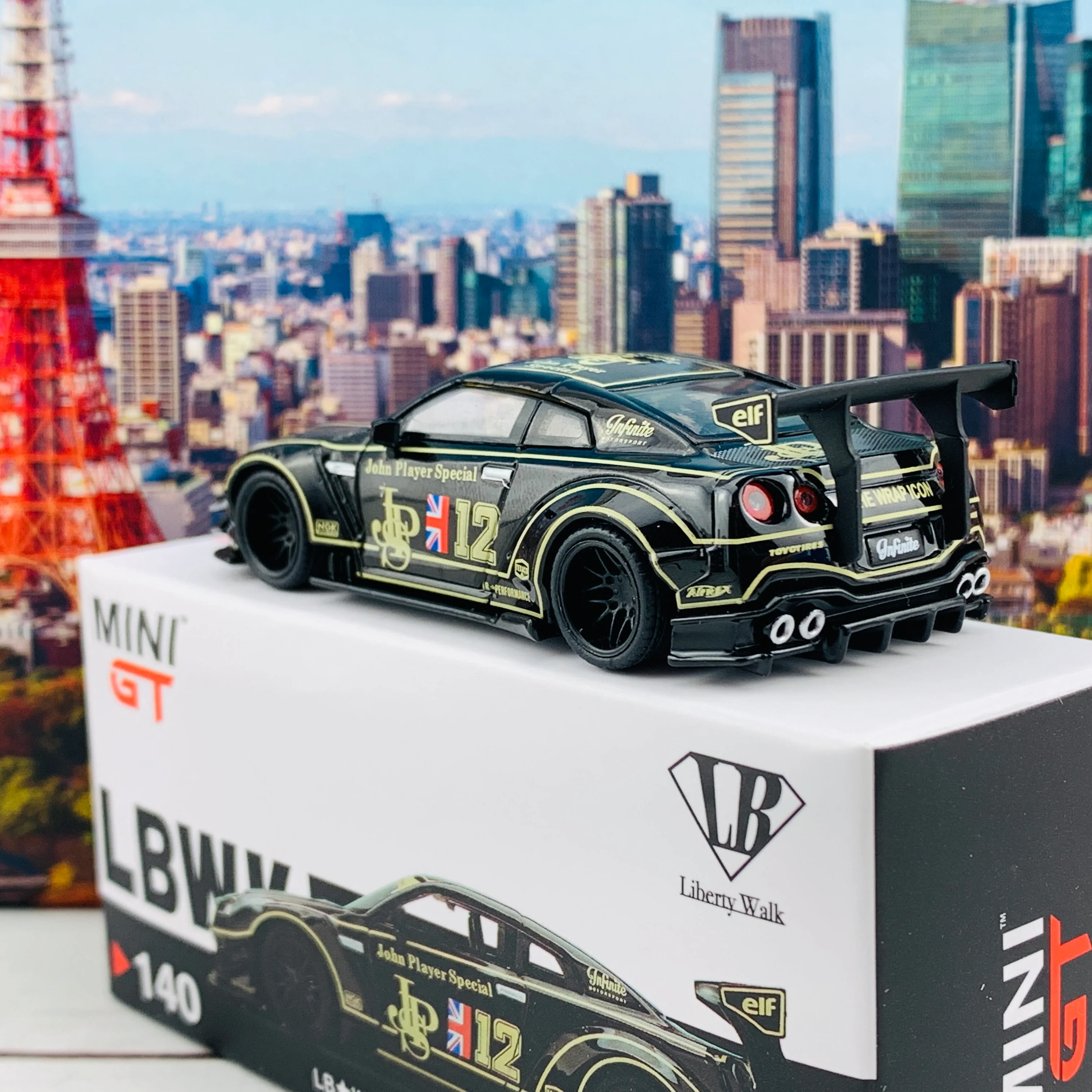 MINI GT 1/64 LB WORKS Nissan GTR R35 Type 2 Rear Wing Version 3 JPS RHD MGT00140-R - Image 4