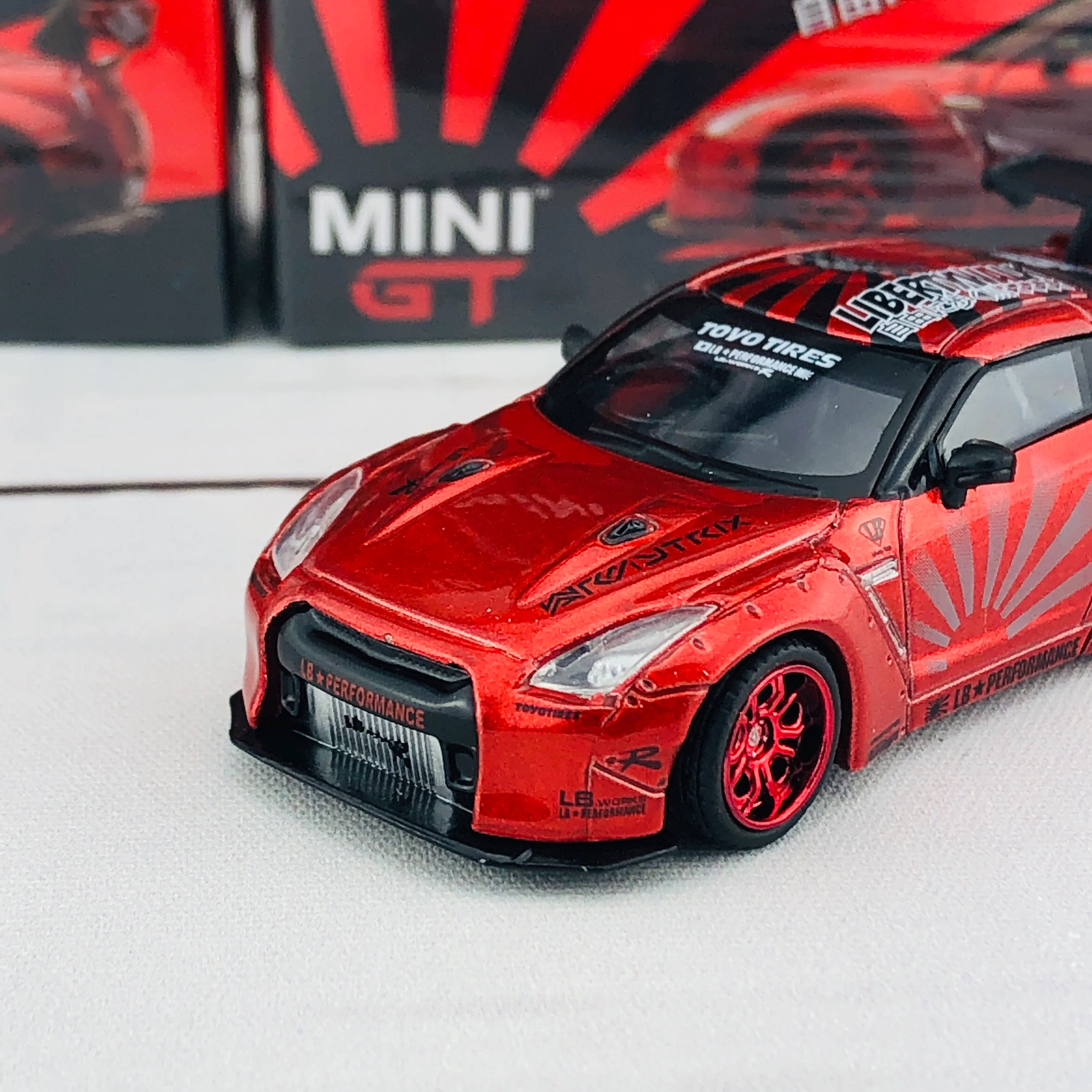 MINI GT 1/64 LB★Works Nissan GTR (R35) Type 1, Rear Wing ver 1+2 Candy Red RHD MGT00077-R - Image 3