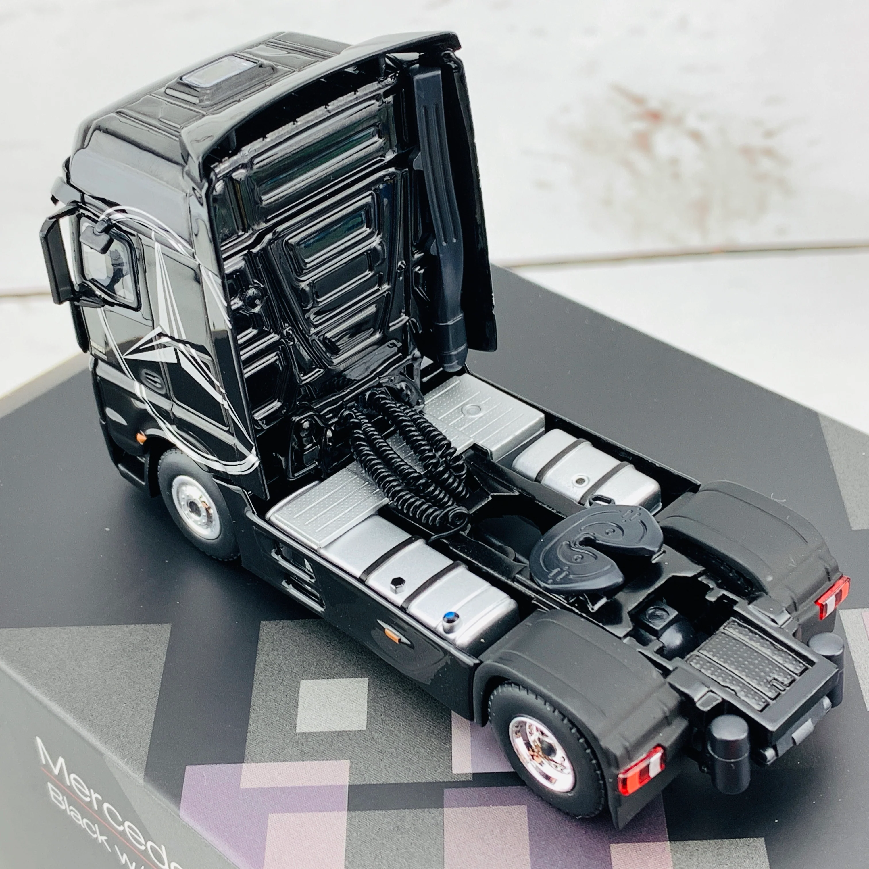MINI GT 1/64 Mercedes-Benz Actros  Black w/ Silver Mercedes Logo RHD MGT00138-R - Image 5