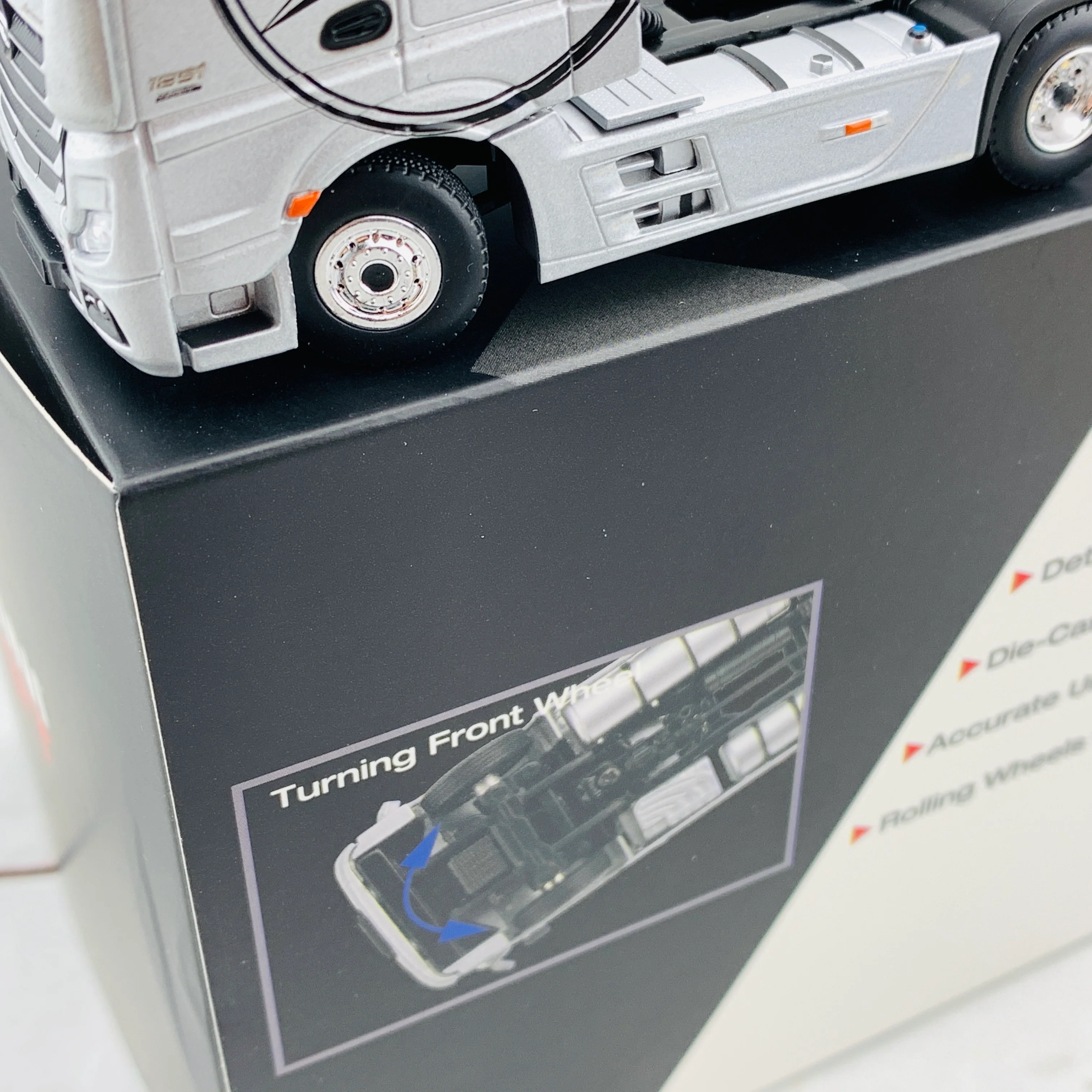 MINI GT 1/64 Mercedes-Benz Actros Silver w/Black Mercedes Logo RHD MGT00139-R - Image 7