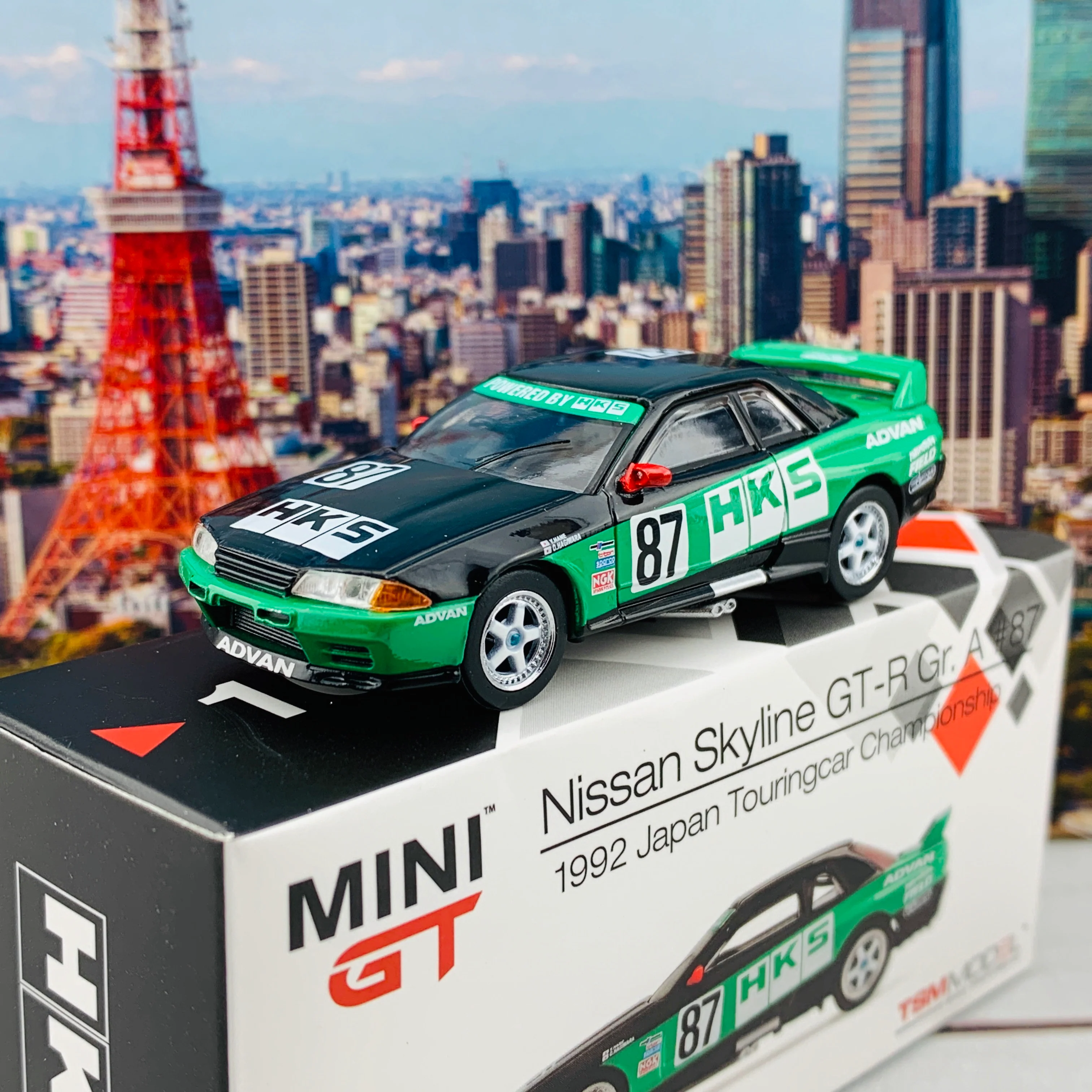 MINI GT 1/64 Nissan GT-R R32 Gr. A #87  HKS 1992 Group A. RHD MGT00102-R - Image 2