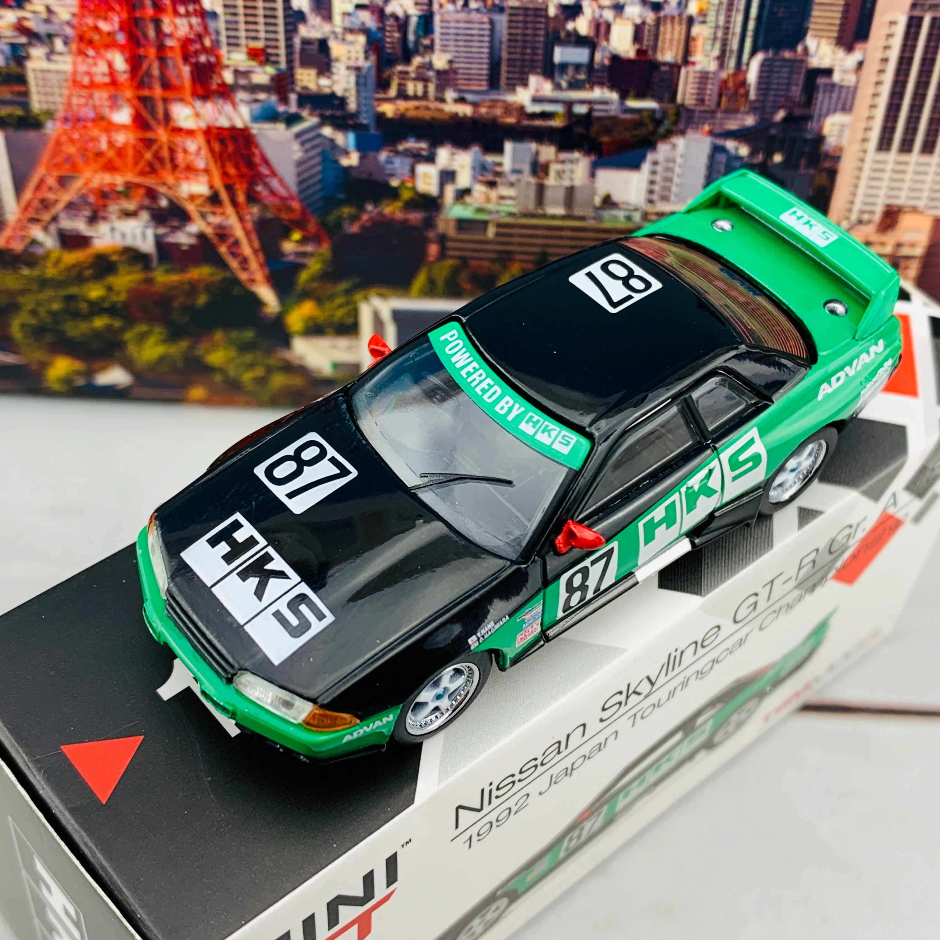 MINI GT 1/64 Nissan GT-R R32 Gr. A #87  HKS 1992 Group A. RHD MGT00102-R - Image 3